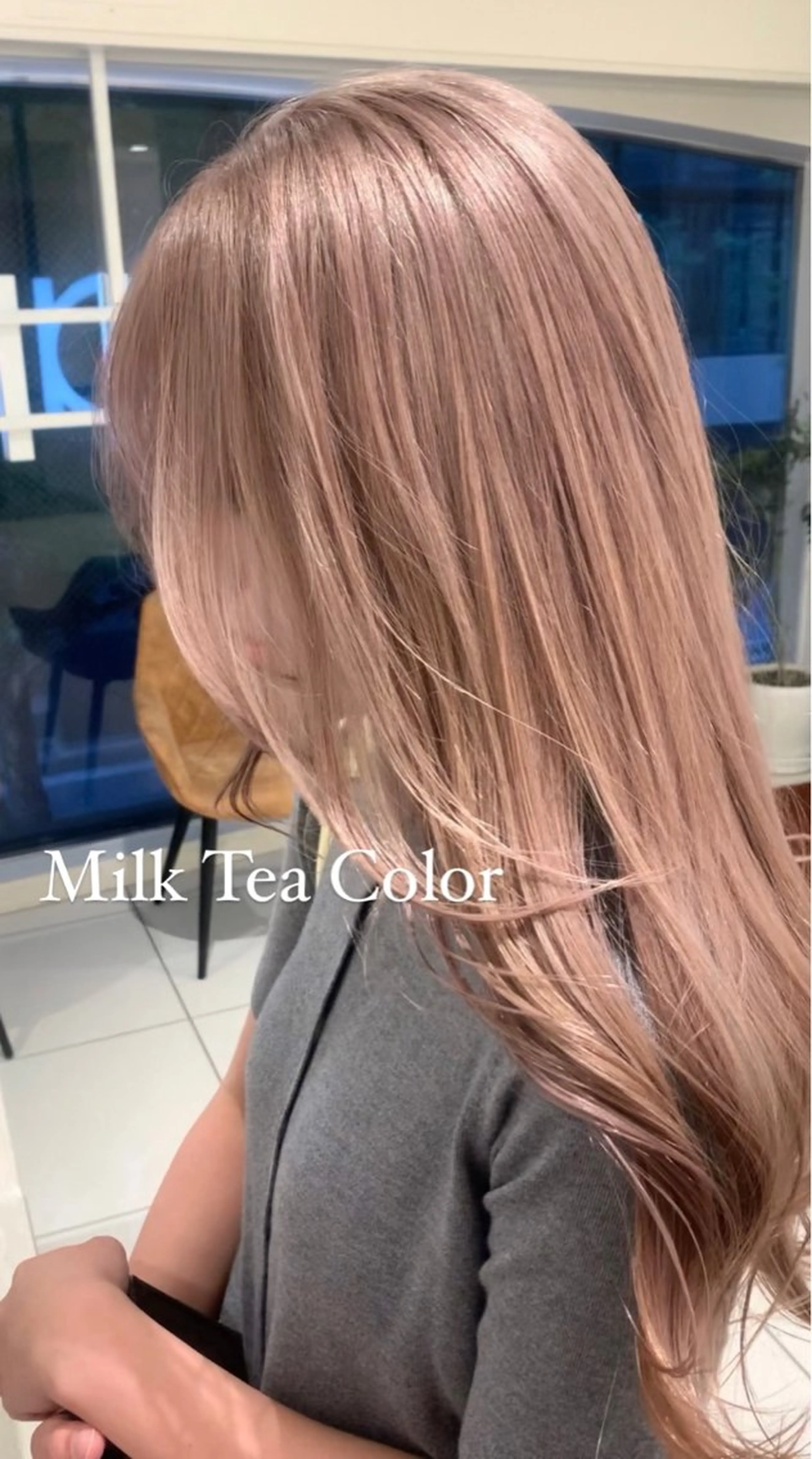 ロング 赤みオフの透明感職人 /ケア重視の美髪施術のヘアスタイル