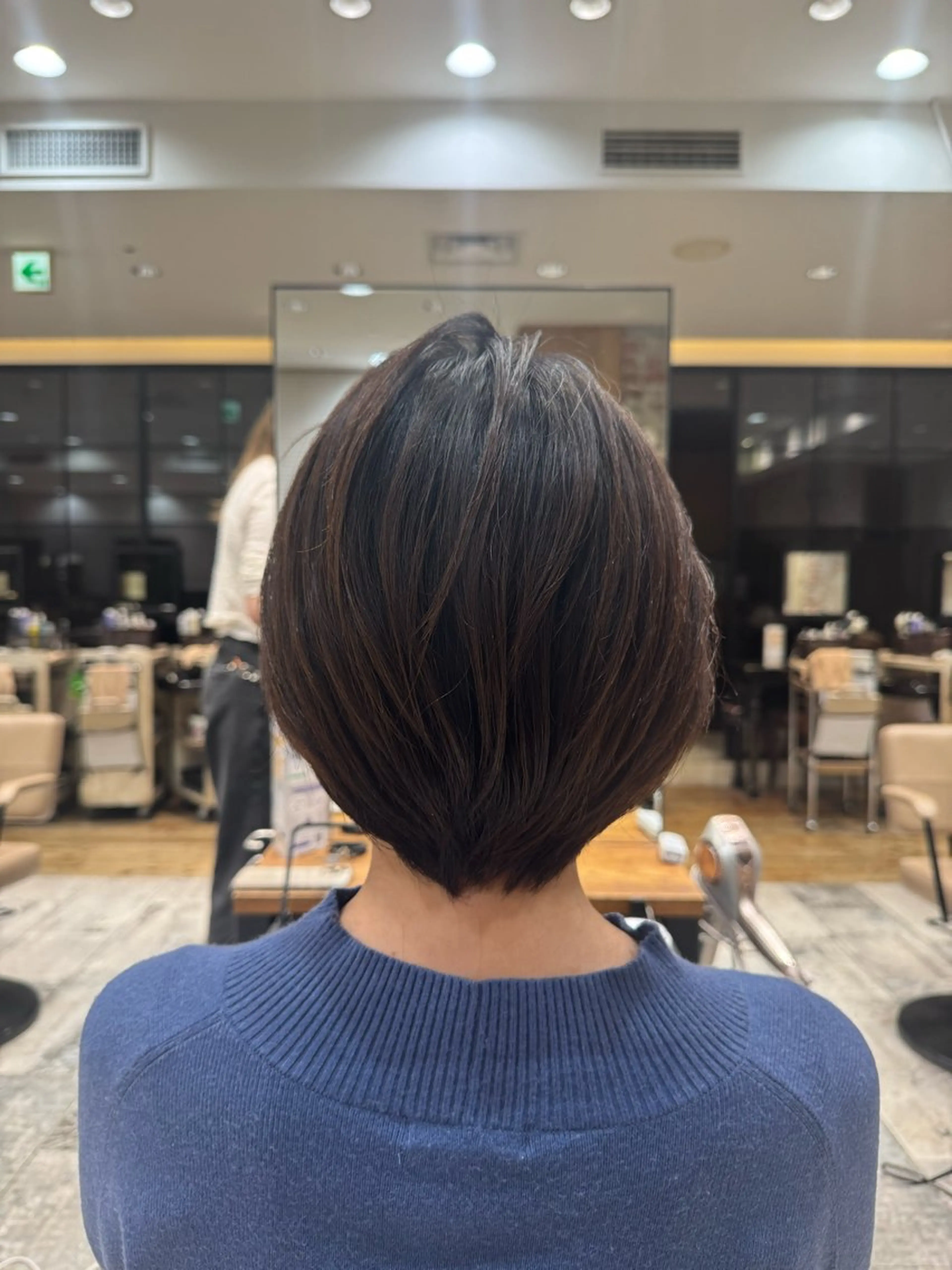 ショート 新宿/レイヤー 顔周りカット溝手優太のヘアスタイル