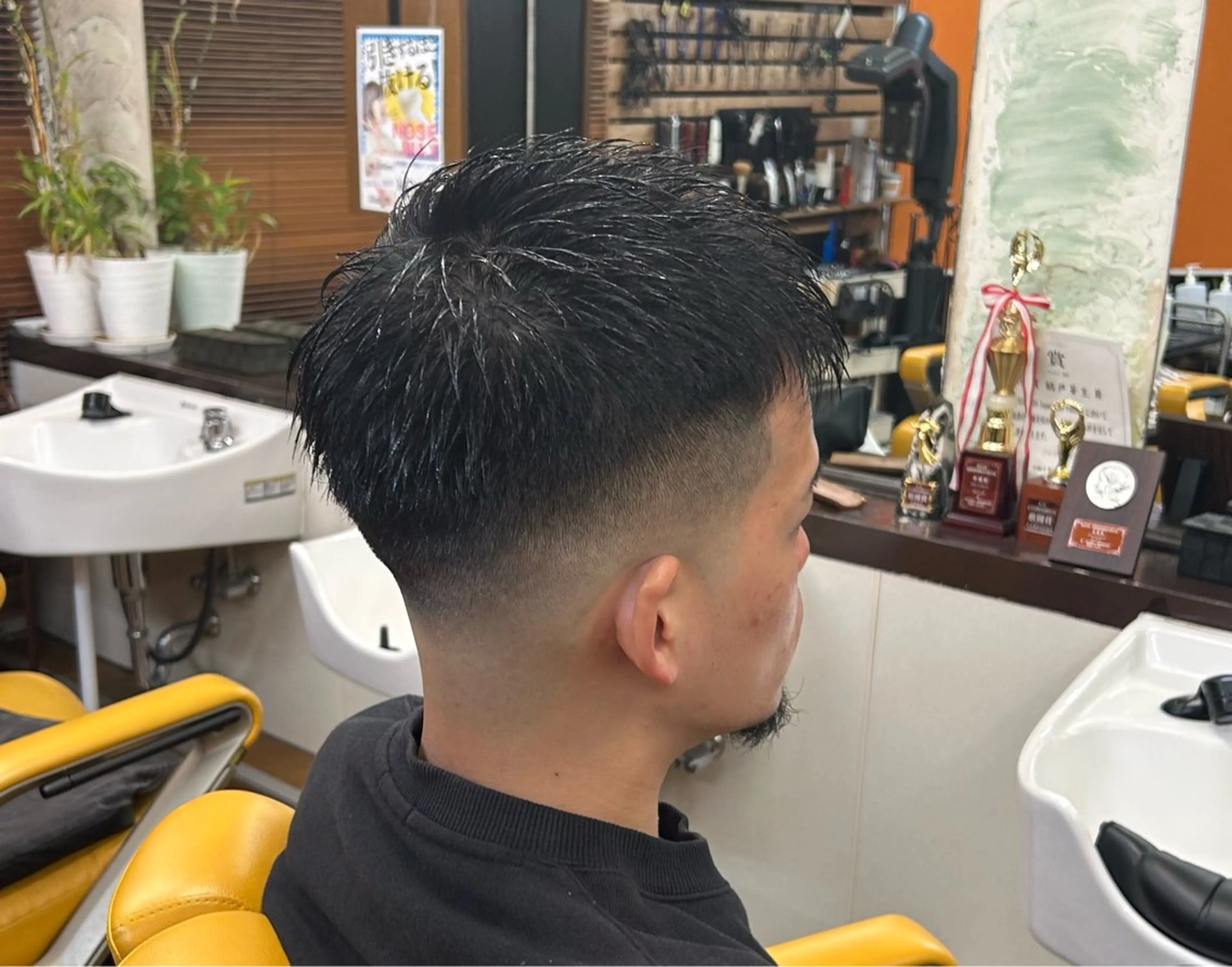 ショート メンズ フェードカット スキンフェード 新宿メンズカット✂︎ 能戸蒼生💈のヘアスタイル