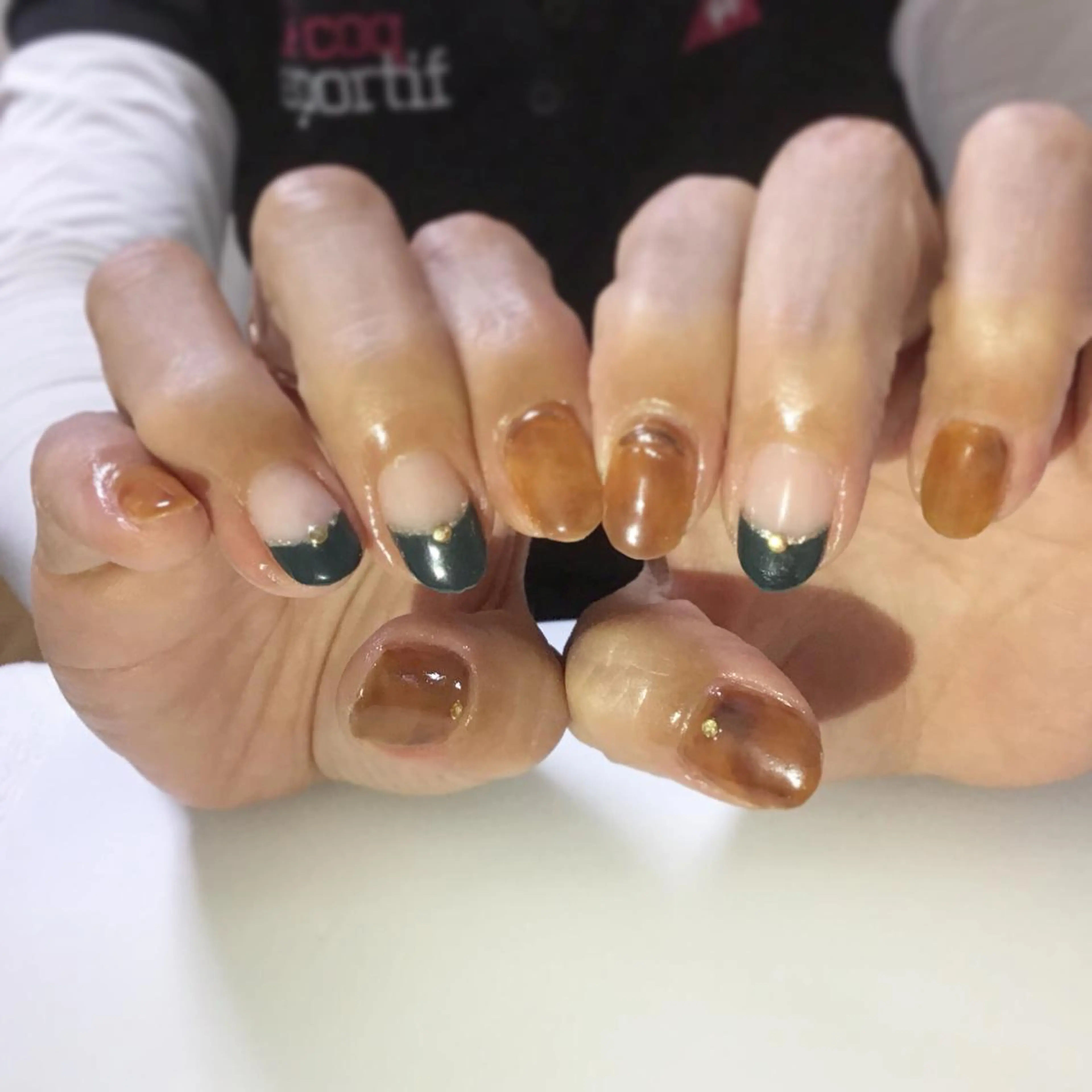 ネイル べっ甲ネイル フレンチネイル グリーン gui amichantoco所属・gui amichanのネイルデザイン