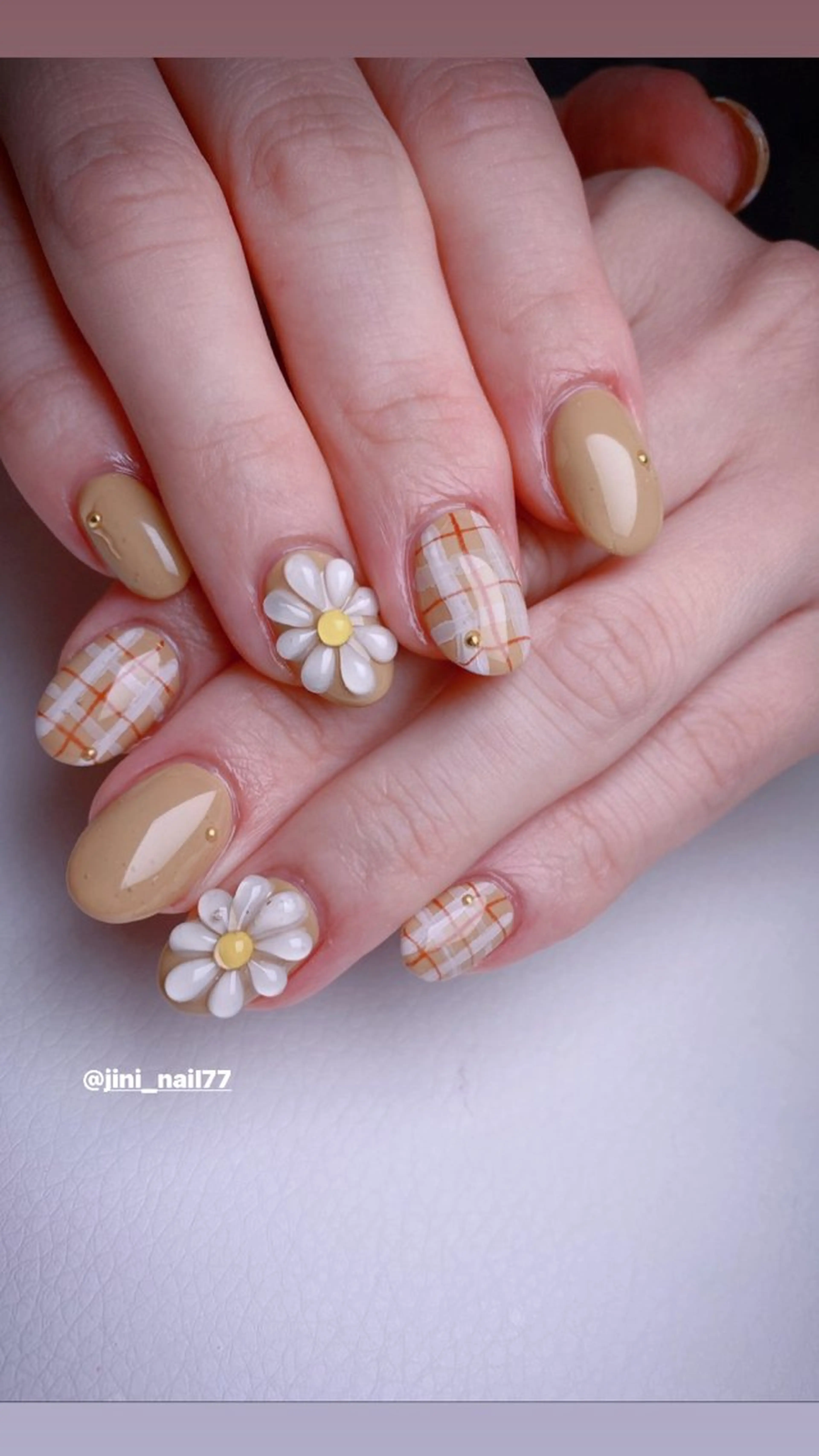 ネイル JINI NAIL所属・ジニ ネイルのネイルデザイン