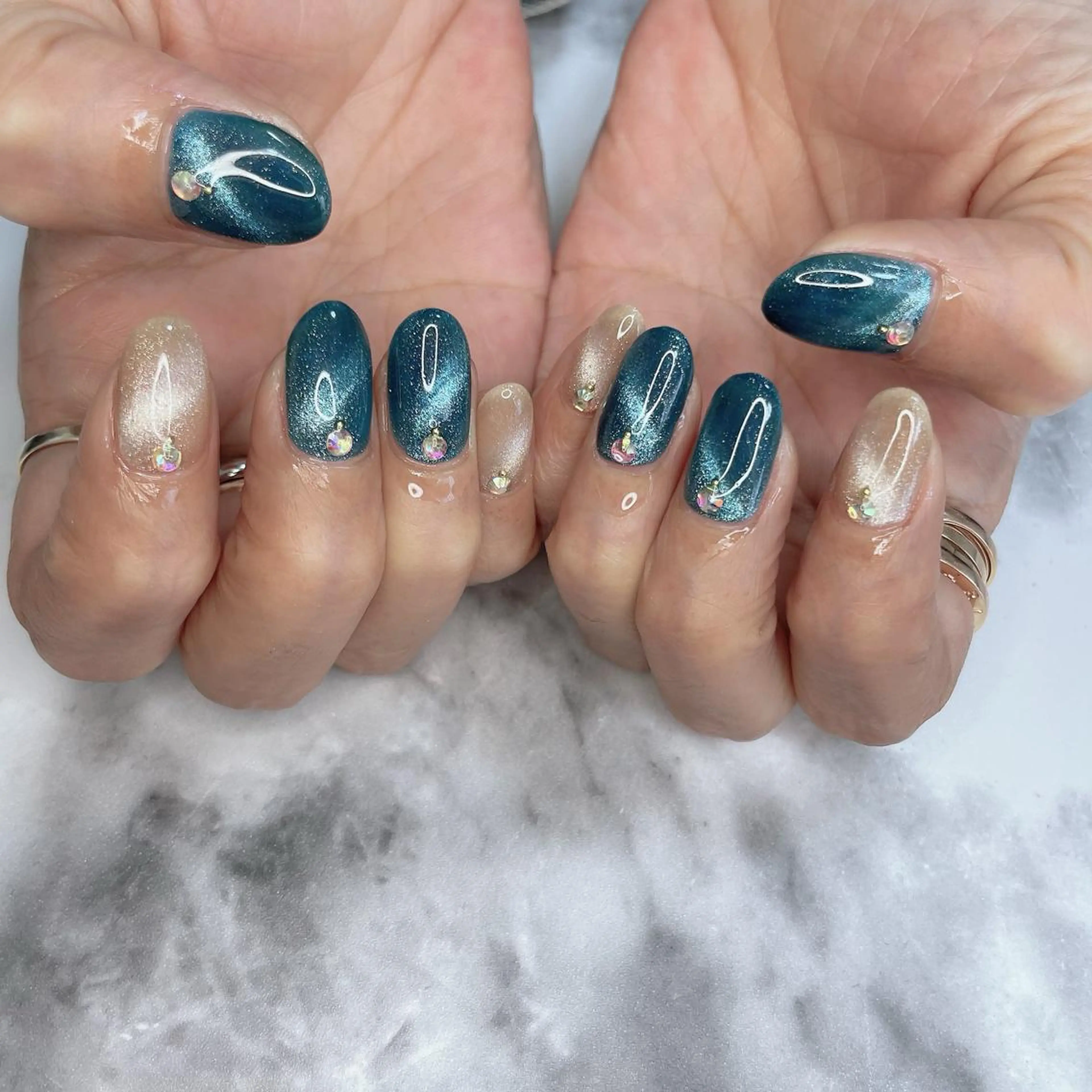 ネイル ジェルネイル マグネットネイル ハンドネイル salon de belnetta所属・kayo 💅のネイルデザイン