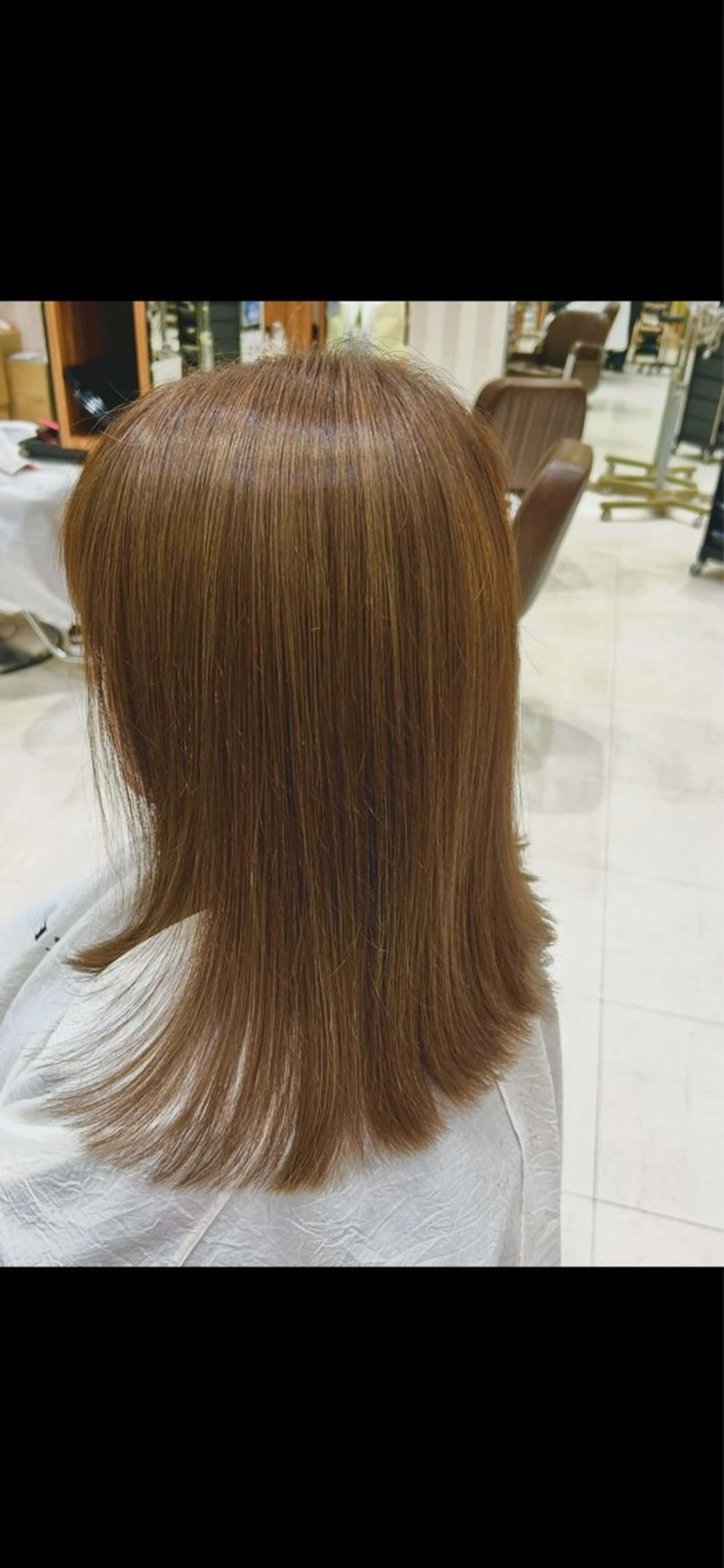 セミロング ハイライト 日置美容室所属・石井 佑飛のヘアスタイル