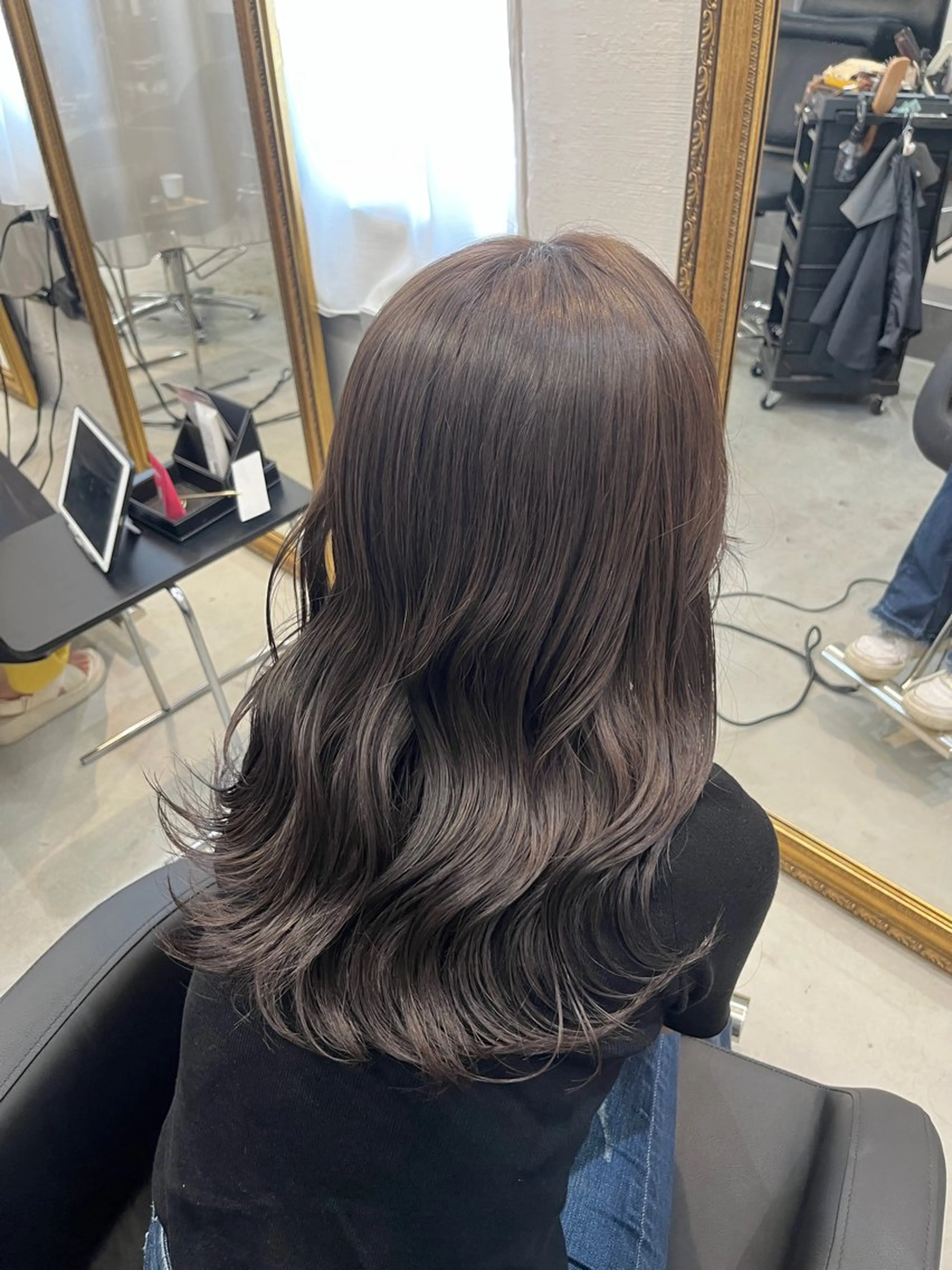 セミロング カラー グレージュ REAL【レアル】所属・グレージュ/透け感 カラー/透明感カラーのヘアスタイル