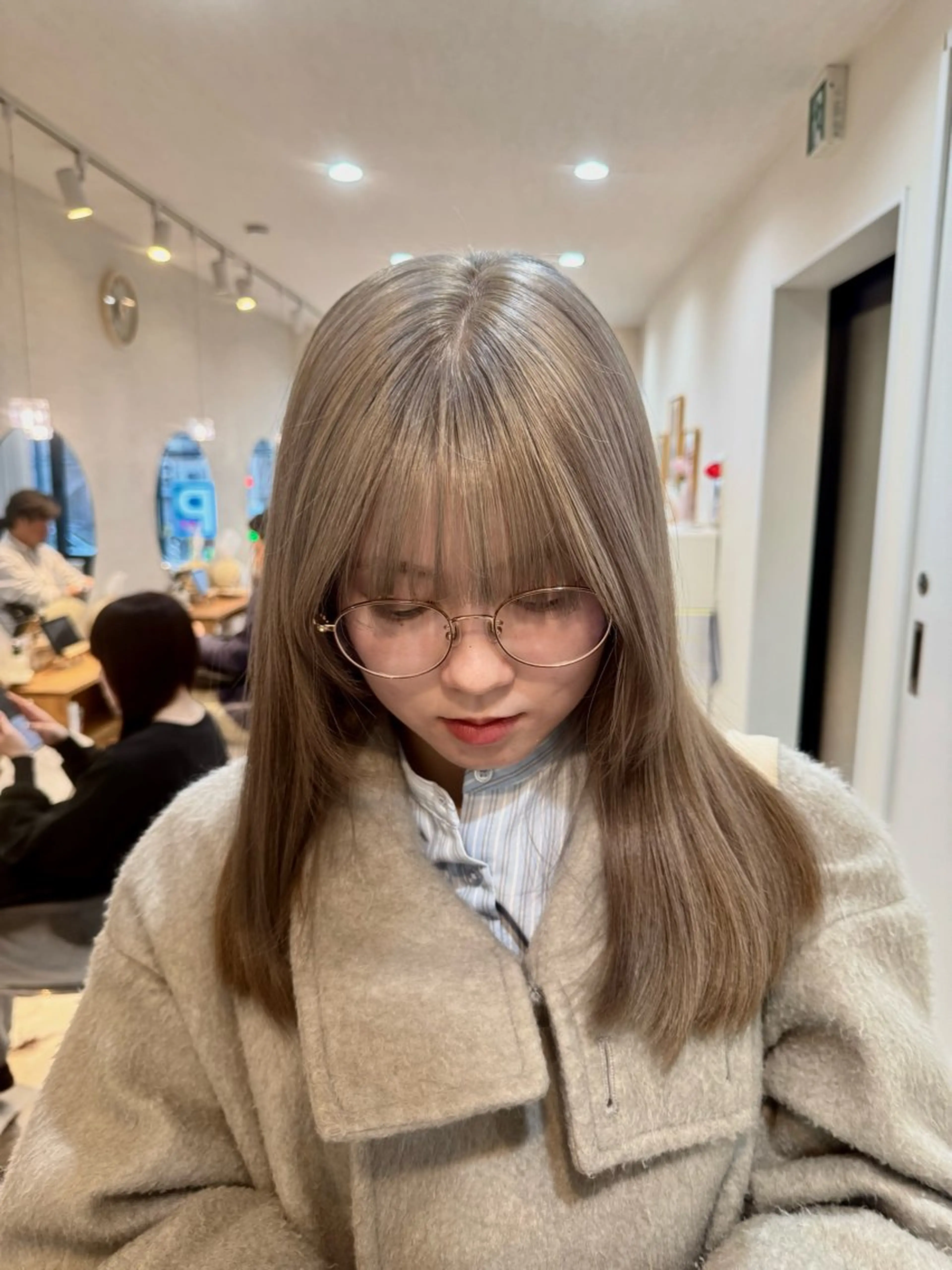 セミロング カラー ヘアカラー コイデ リュウセイのヘアスタイル