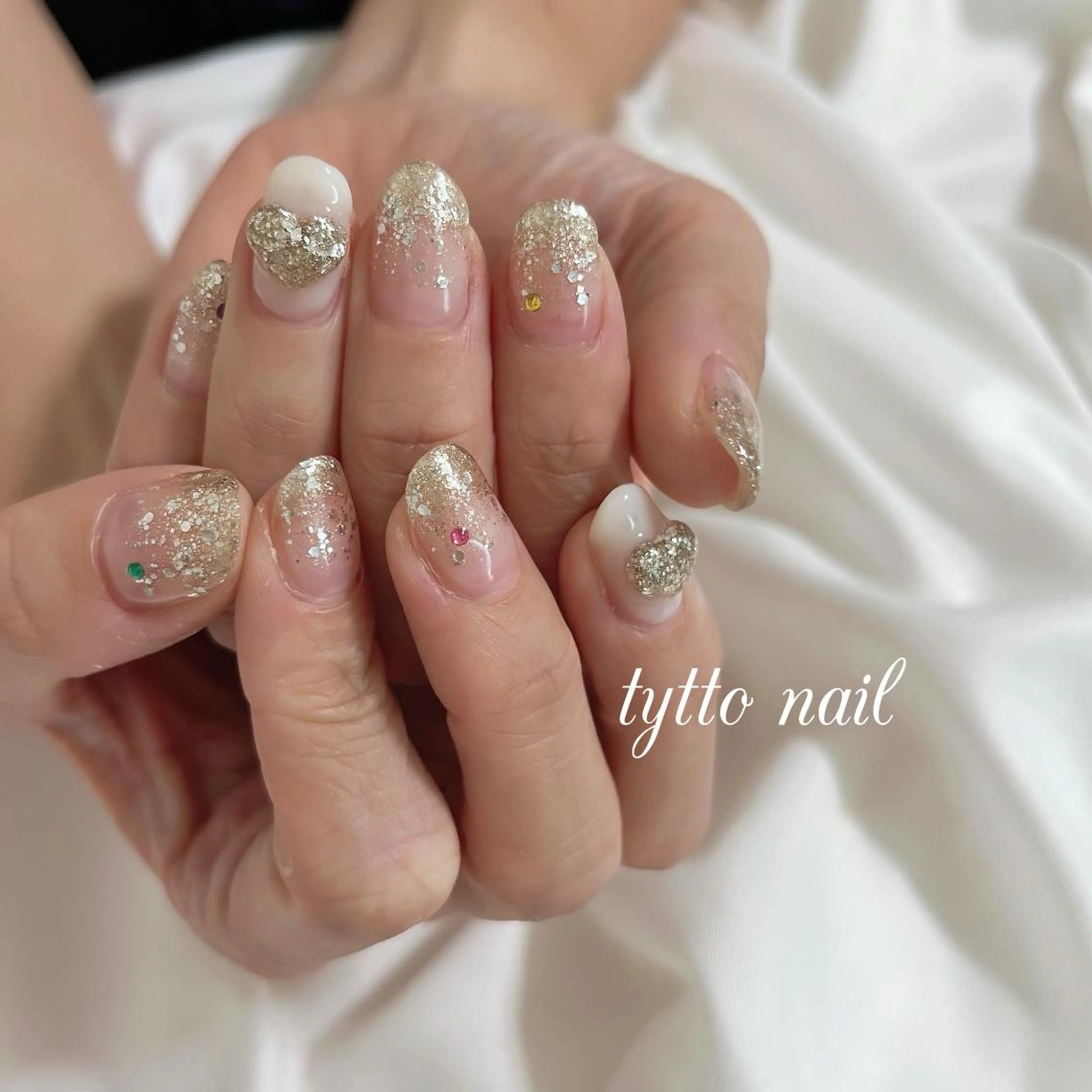 ネイル グラデーション ハート キラキラネイル ラメ(グリッター) ラメグラデーション ハンドネイル tytto nail ❤︎‪‪eri‪‪のネイルデザイン