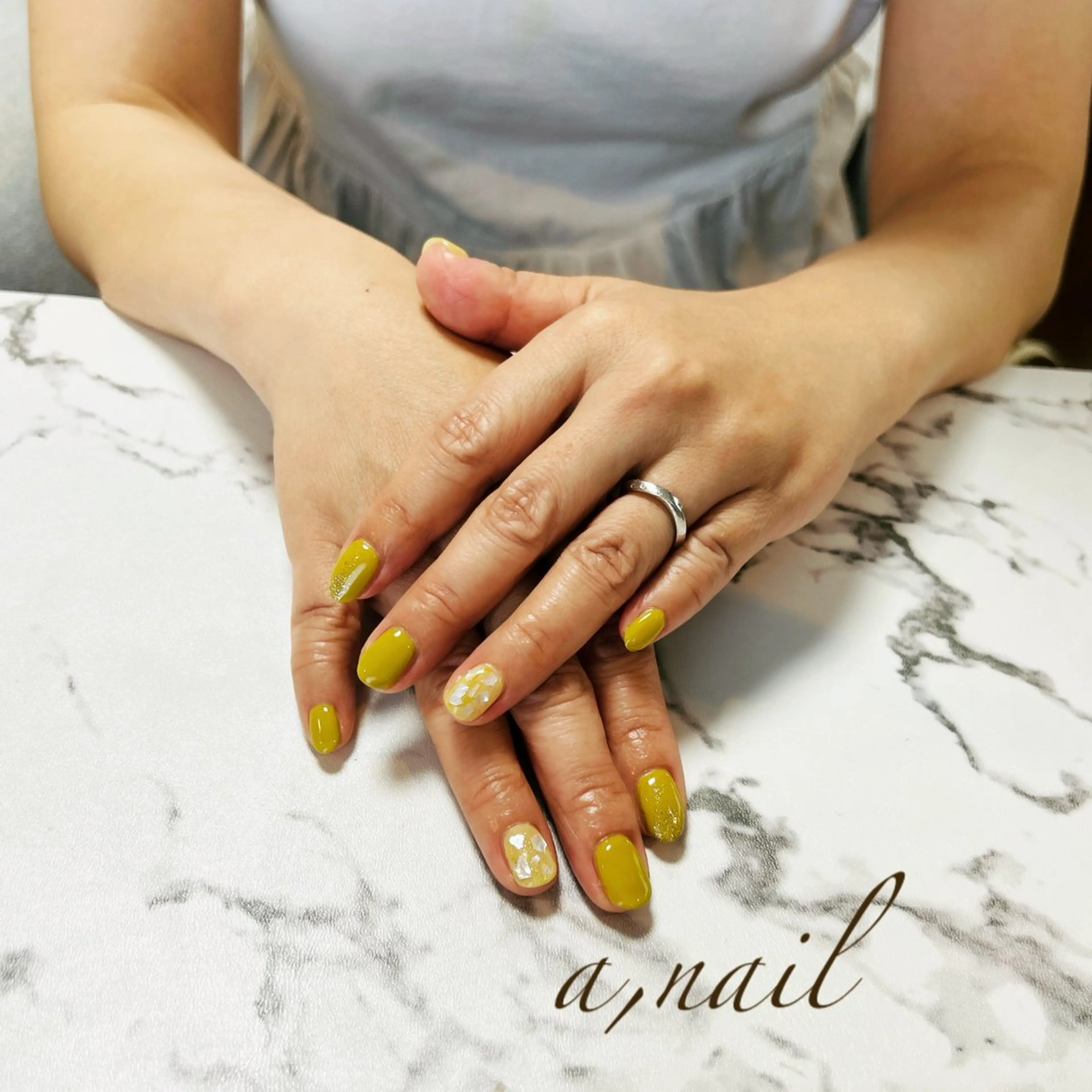 ネイル グラデーション キラキラネイル ラメ(グリッター) ラメグラデーション ニュアンスネイル ハンドネイル ネイルサロン エーネイルのネイルデザイン