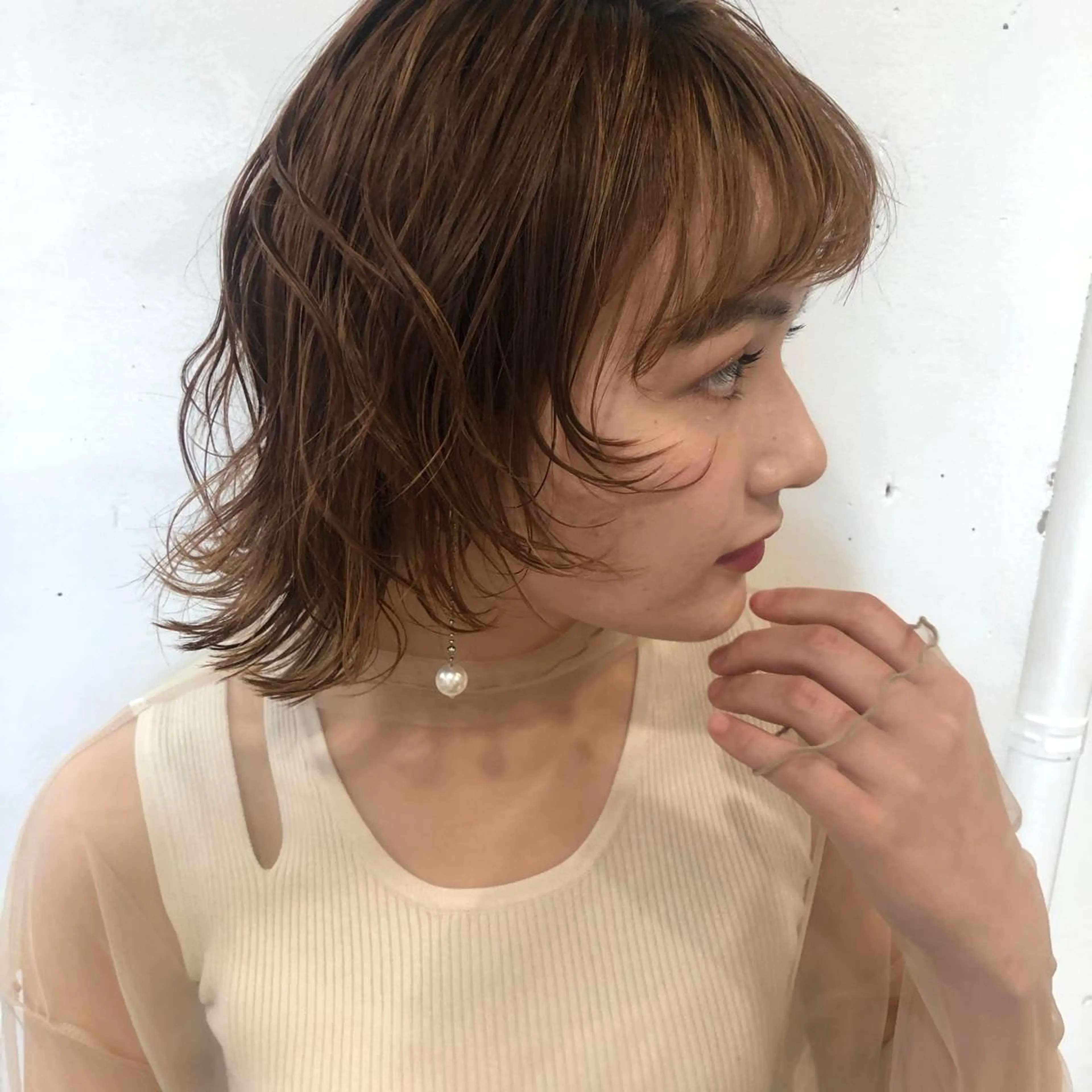 ショート カラー ブリーチなしで透け感 暖色カラーボブaoiのヘアスタイル