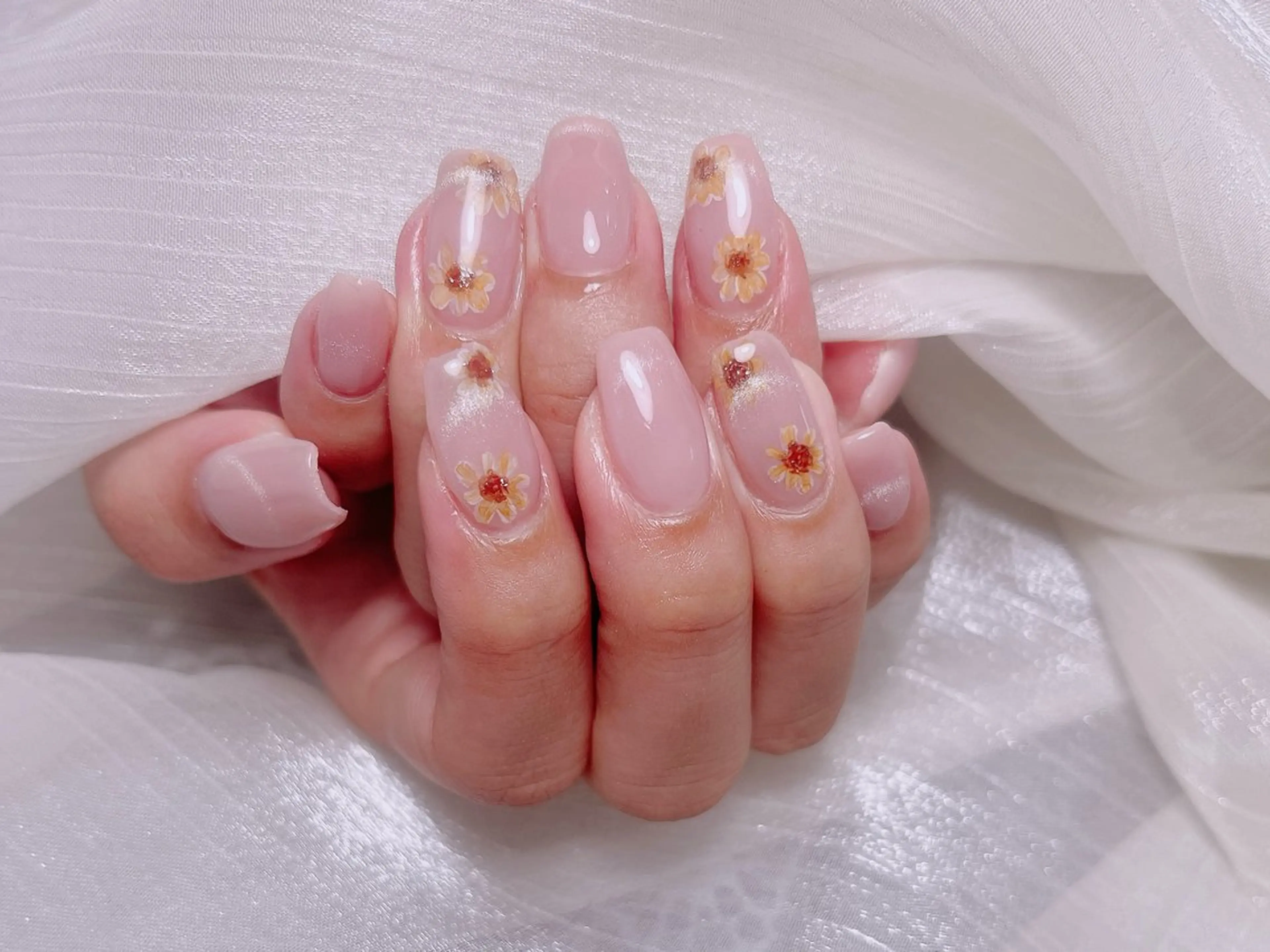 ネイル ハンドネイル KARI ネイルサロンのネイルデザイン