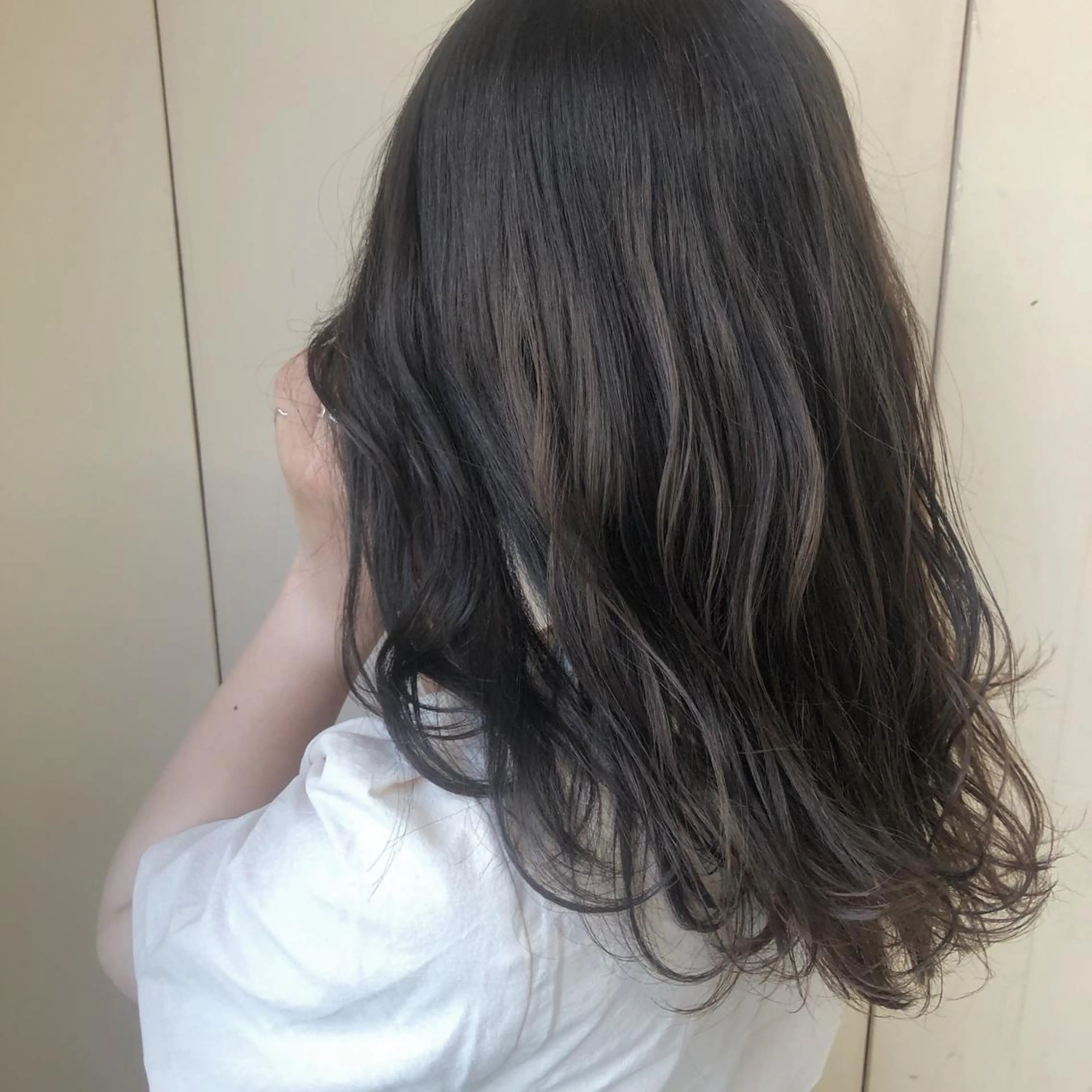 セミロング レイヤーカット/ 透明感カラーmikuのヘアスタイル