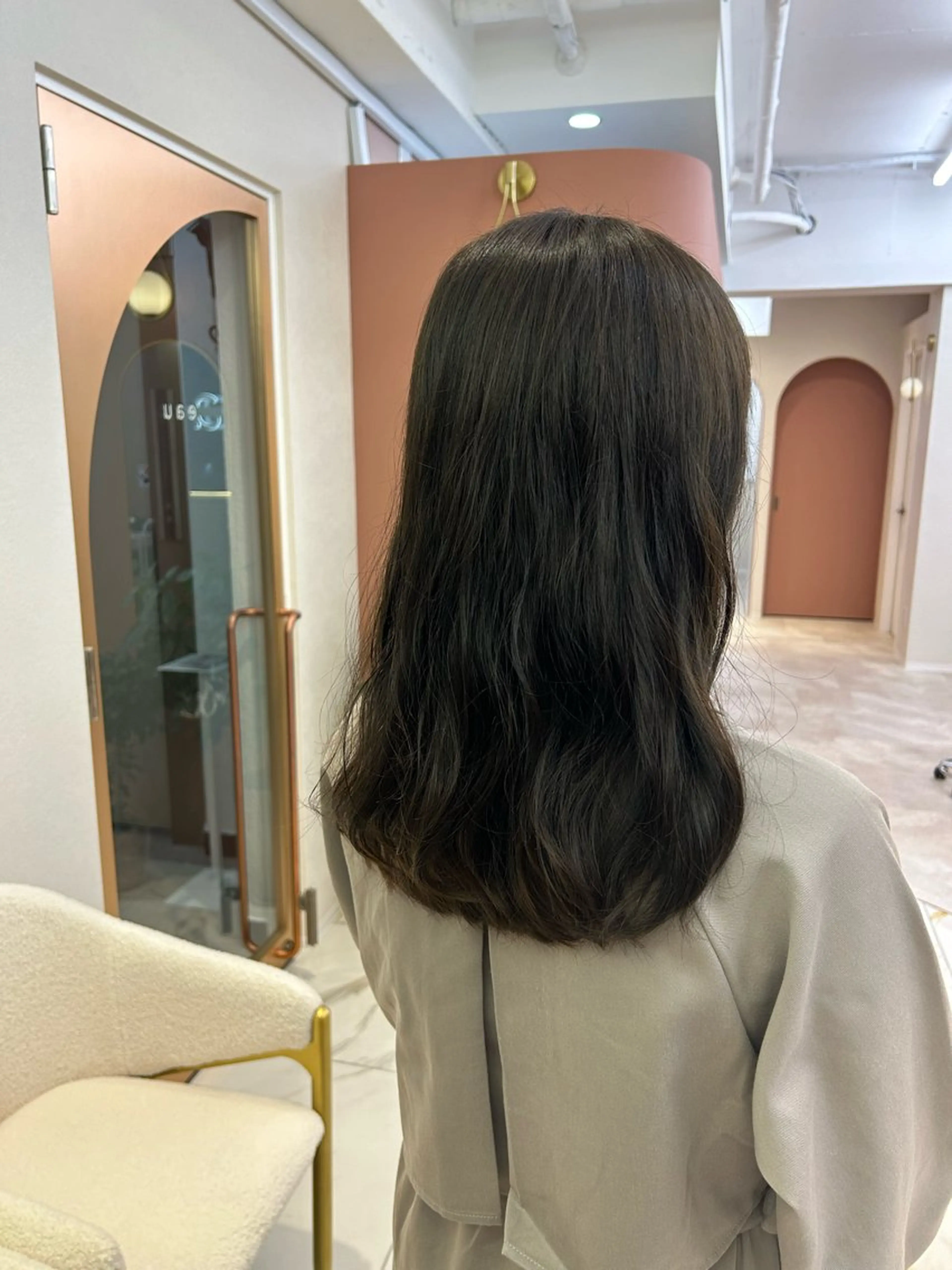 セミロング カラー オリーブカラー オレンジ カット ヘアカラー トリートメント 佐合 梨花 / ｅａｕ〈オー〉のヘアスタイル