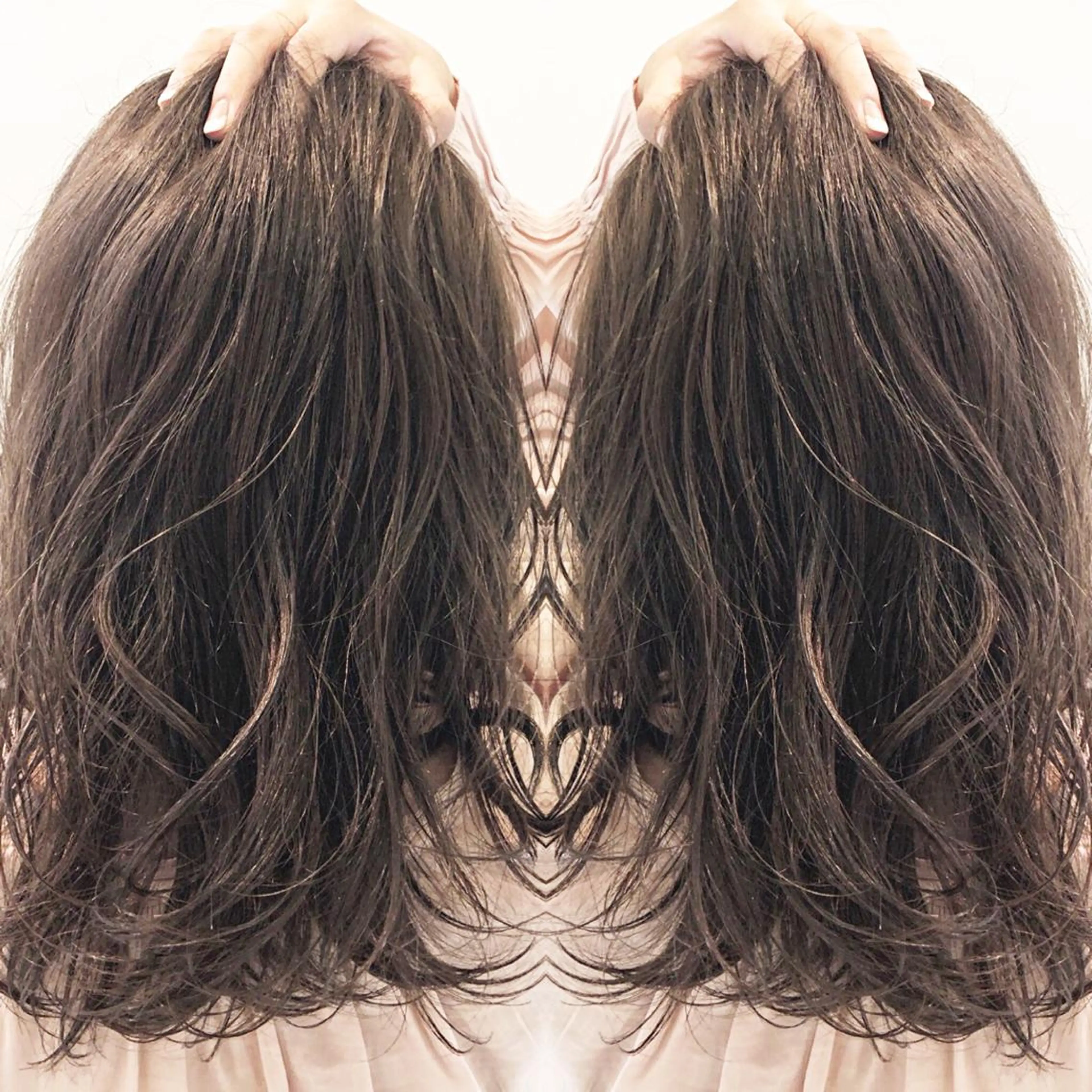 セミロング GLROW haruhiのヘアスタイル