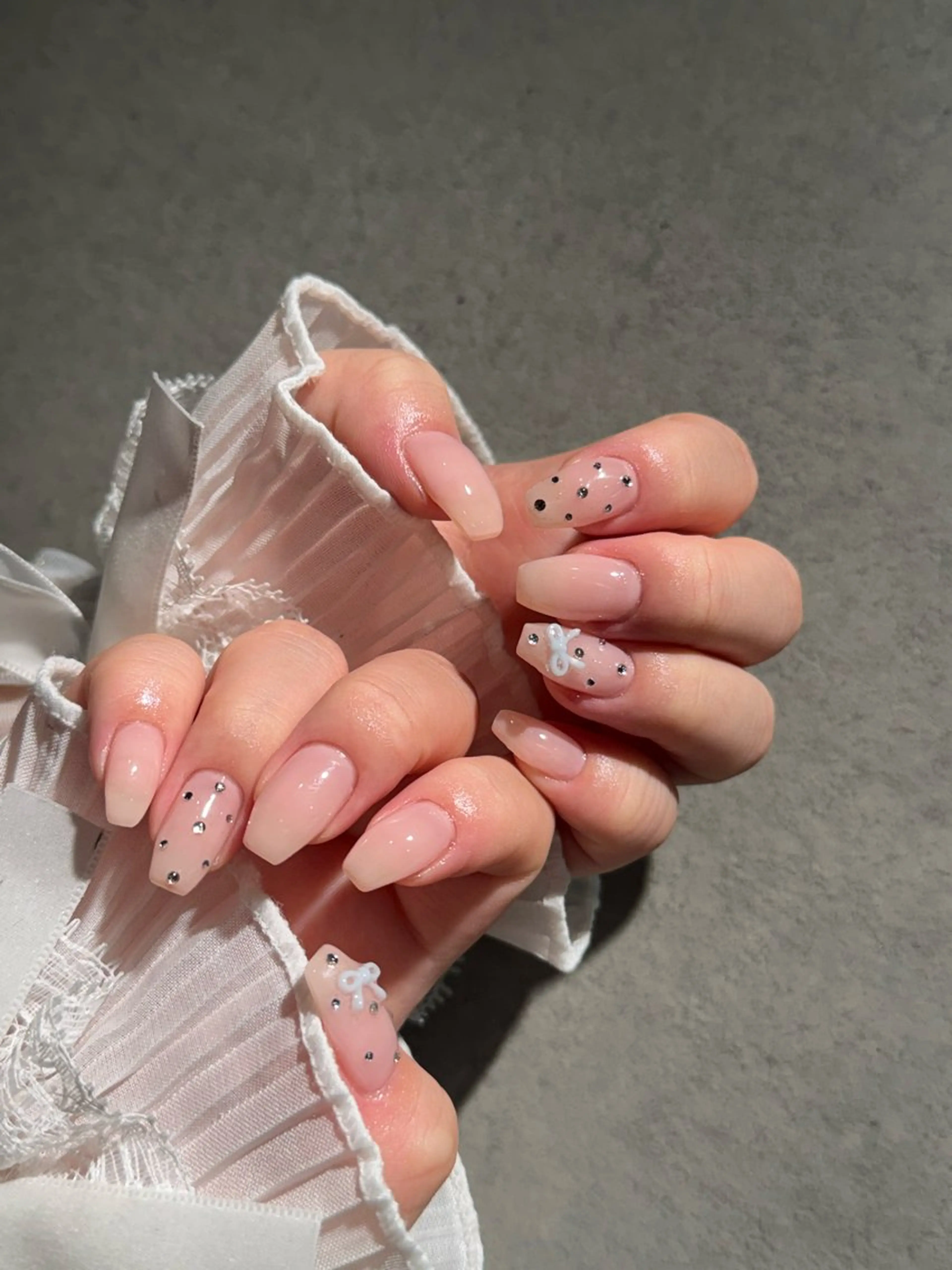 ネイル I-nailロング /ワンホン/キラキラのネイルデザイン