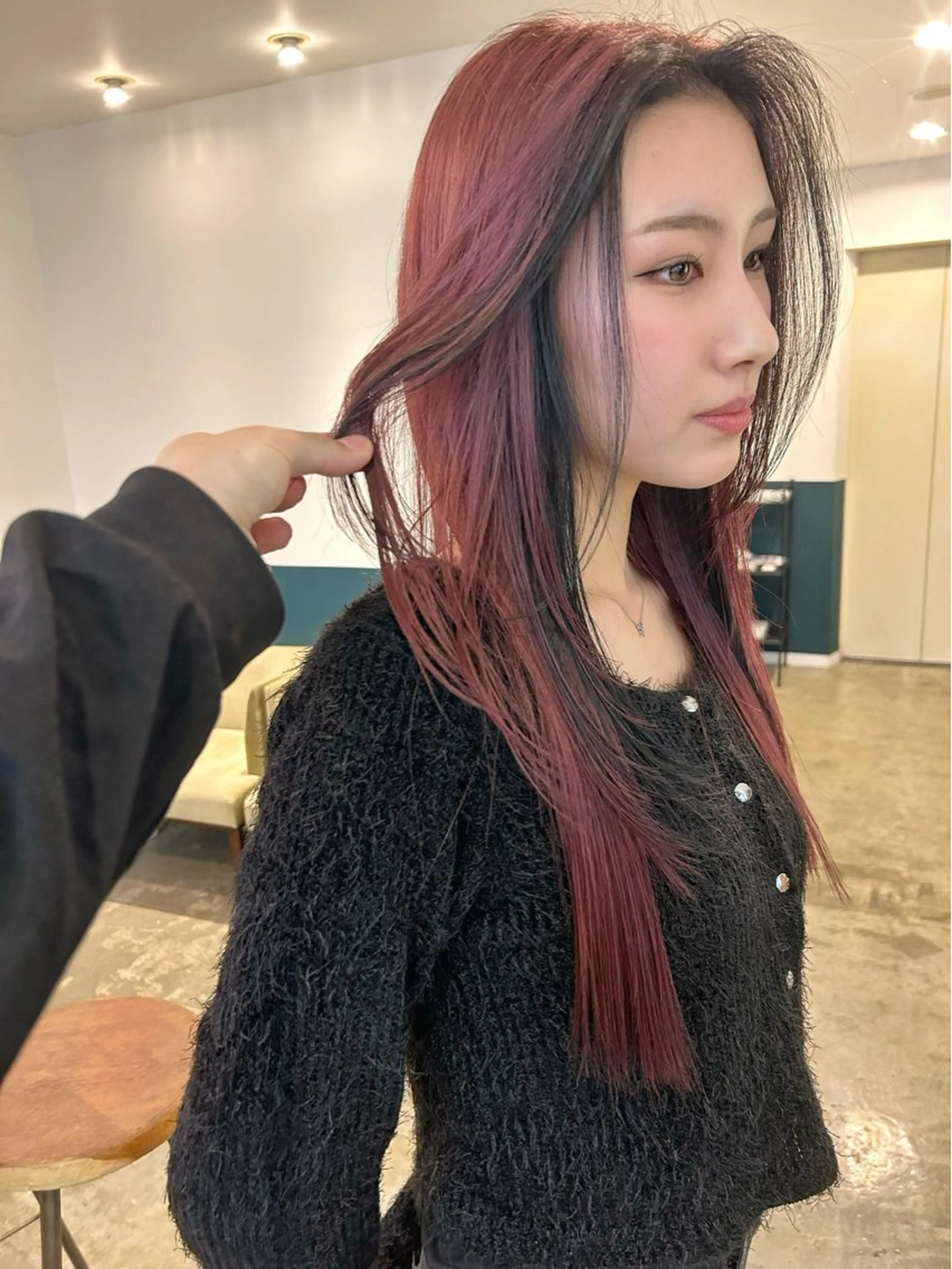 ロング カラー 黒髪 ブリーチ レッドカラー 顔周りカット カット ヘアカラー カラーリスト菅野 竜矢🌈のヘアスタイル