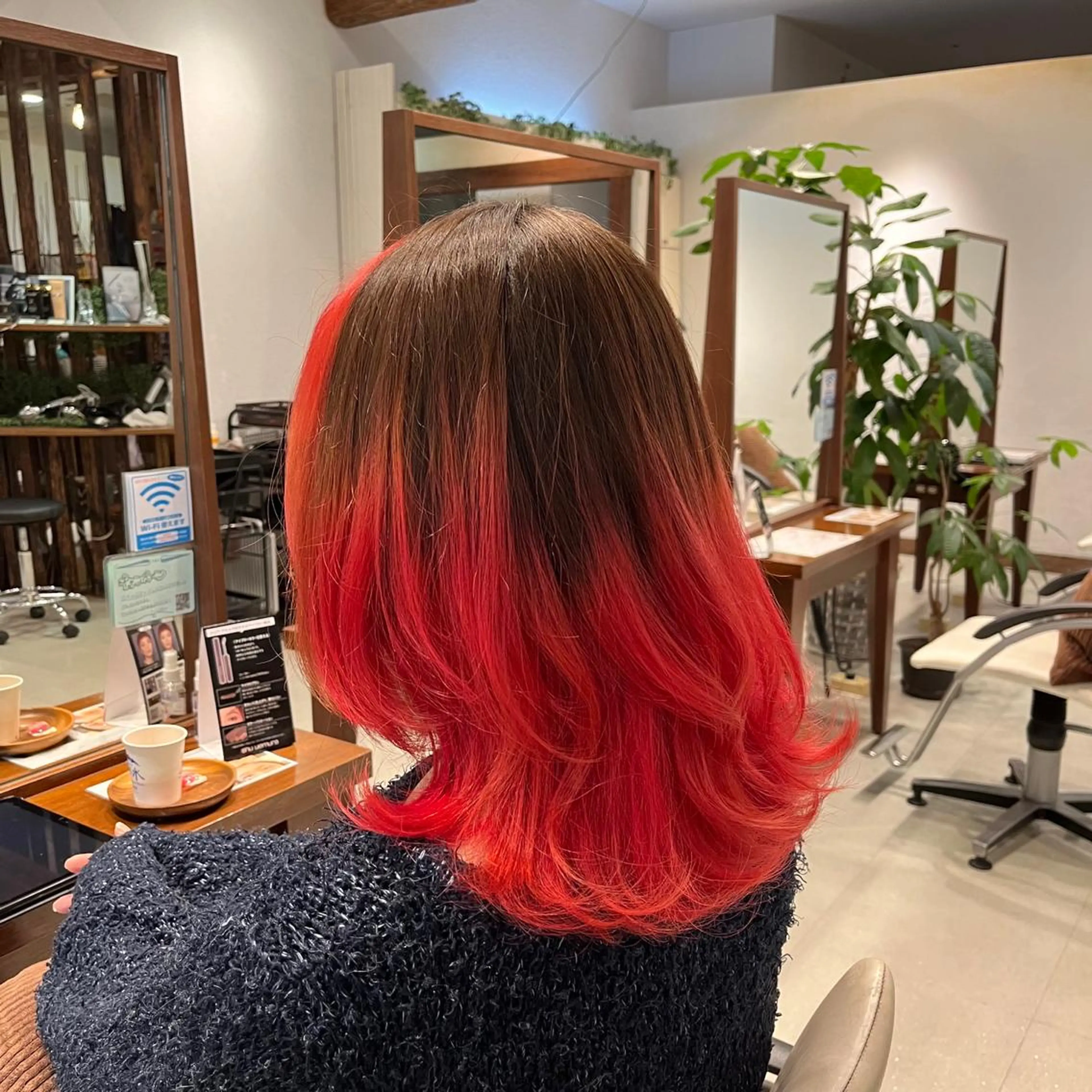 ロング カラー ブリーチ レッドカラー 黒川 結希のヘアスタイル