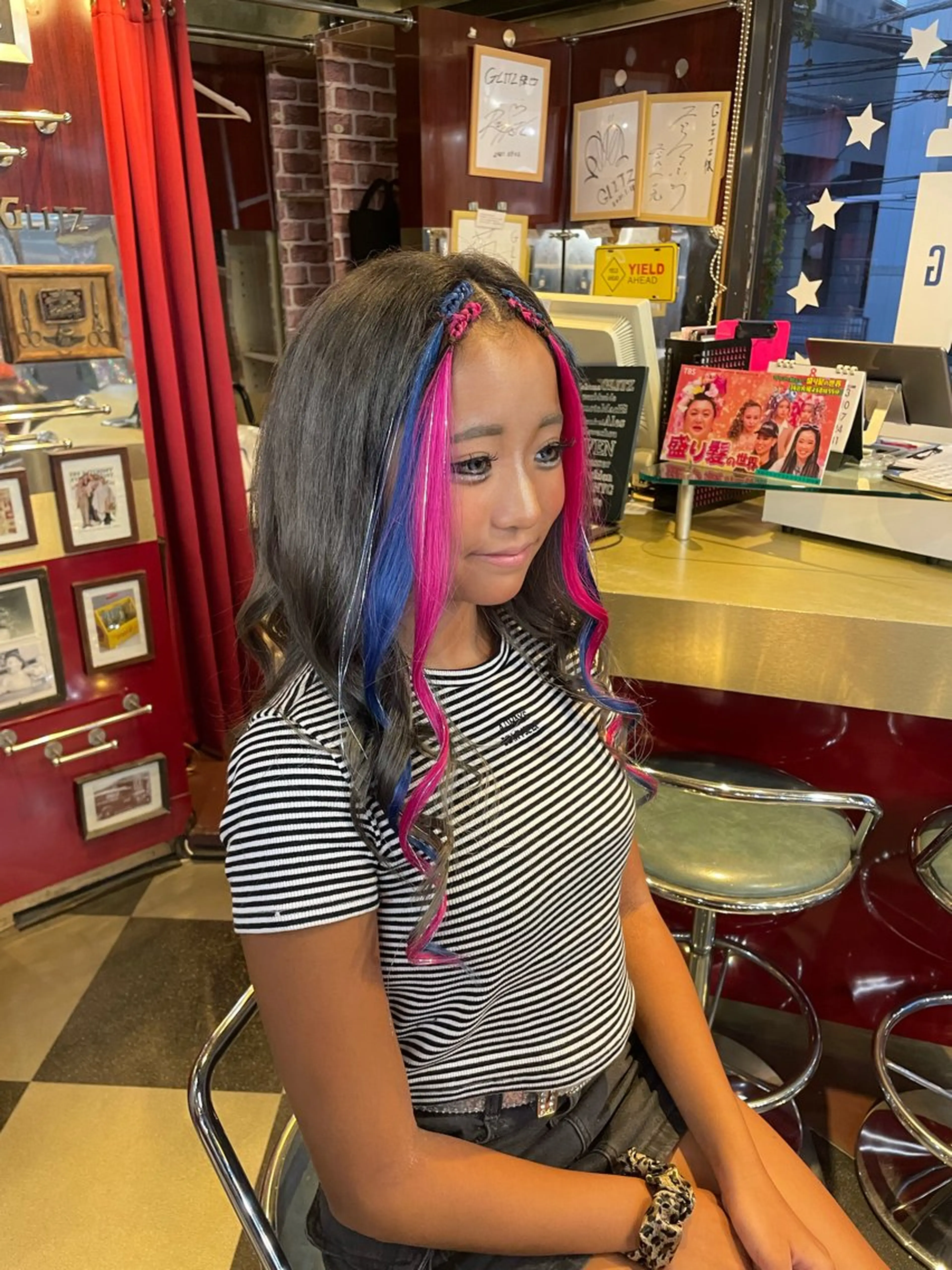 セミロング カラー ブルーカラー ピンクカラー シルバー エクステ 👑派手髪/カット 👑ANRYのヘアスタイル