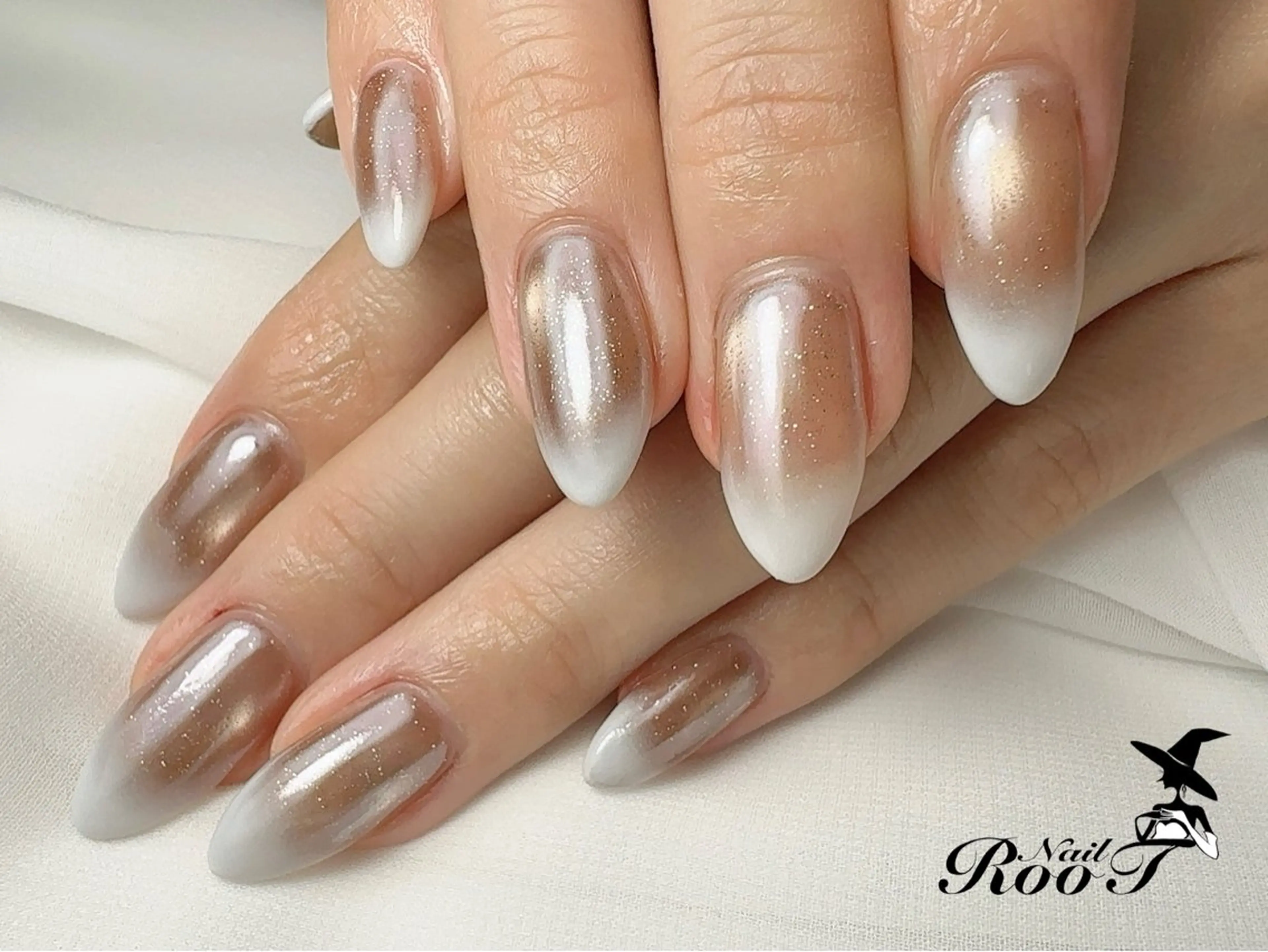 ネイル フラッシュネイル フラッシュマグ ミラーネイル ハンドネイル RooT Nailのネイルデザイン