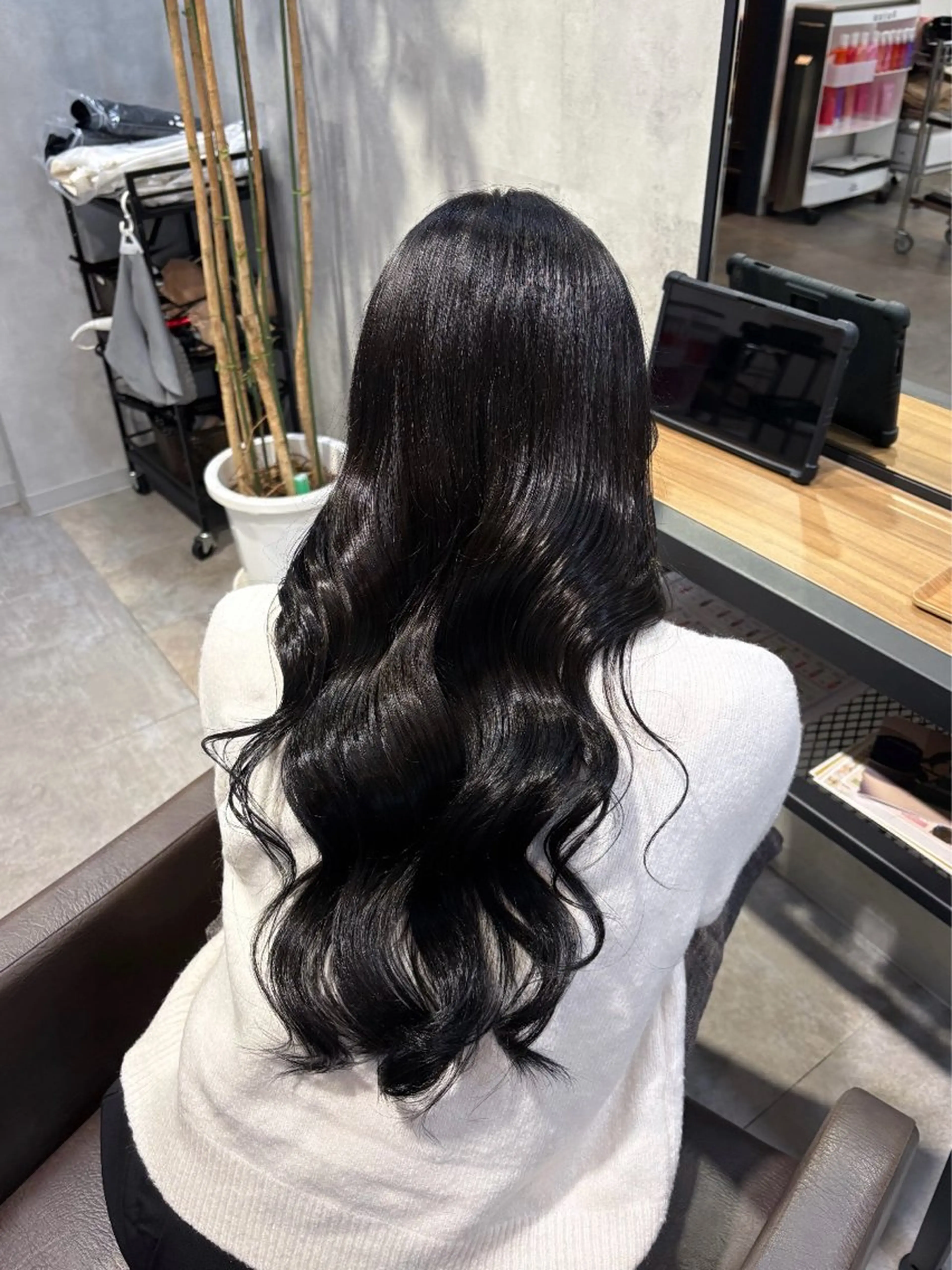 ロング ヘアカラー オオムラ メイのマツエク・マツパデザイン