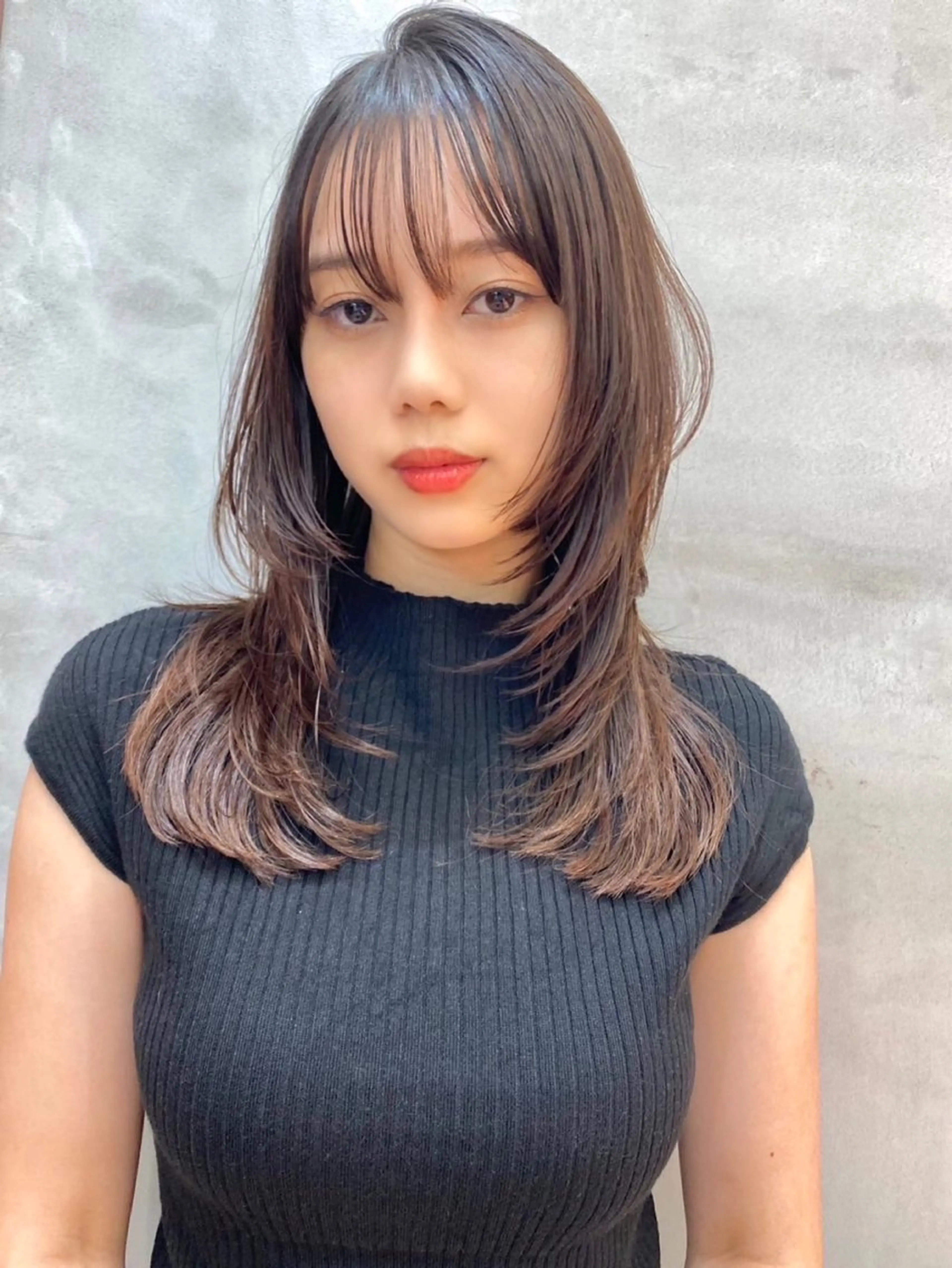 ミディアム カラー カット ヘアカラー トリートメント レイヤーカット /透明感カラー西田のヘアスタイル