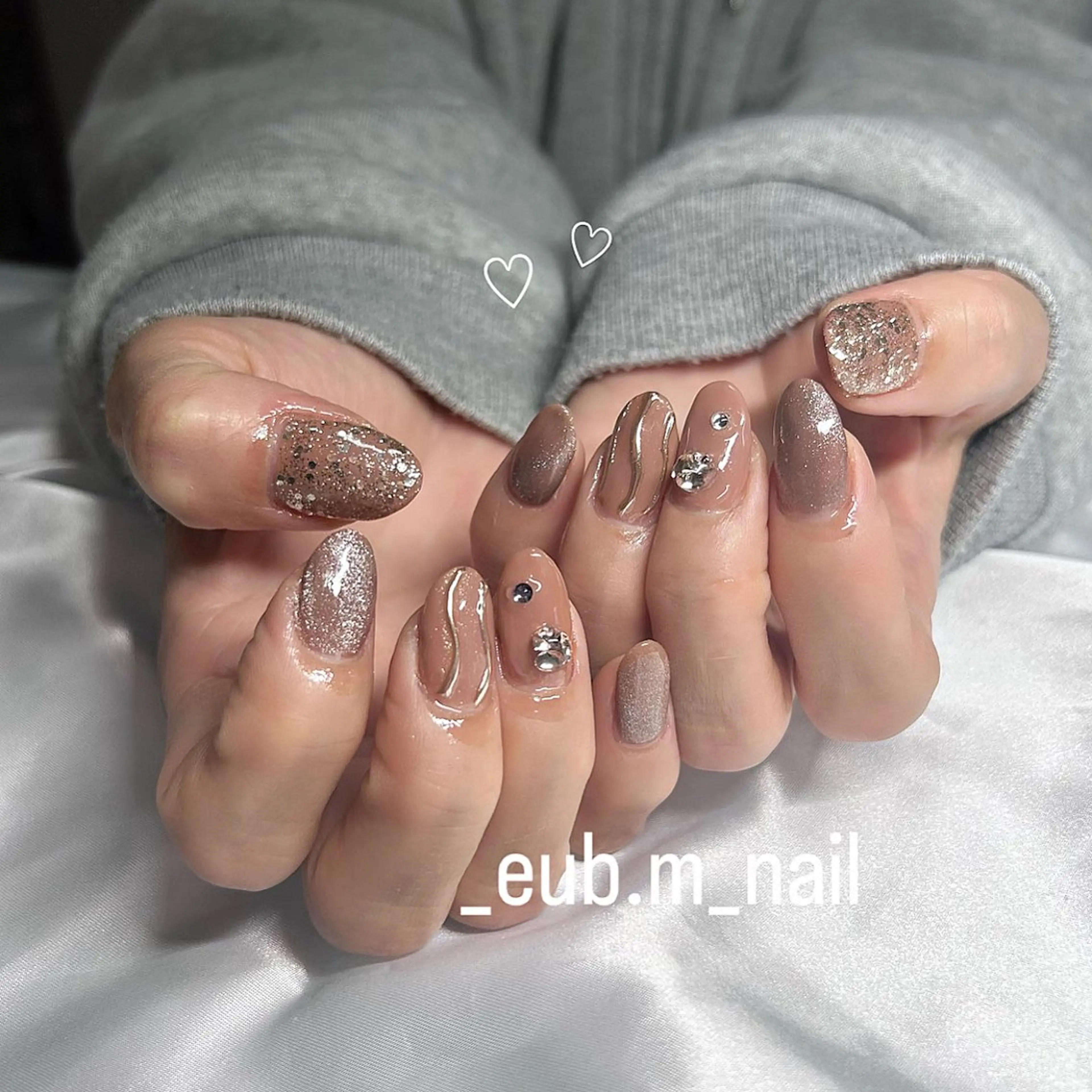 ネイル アートネイル ゴールド ラメ(グリッター) マグネットネイル ミラーネイル 深夜ネイルサロン eub.m_nailのネイルデザイン