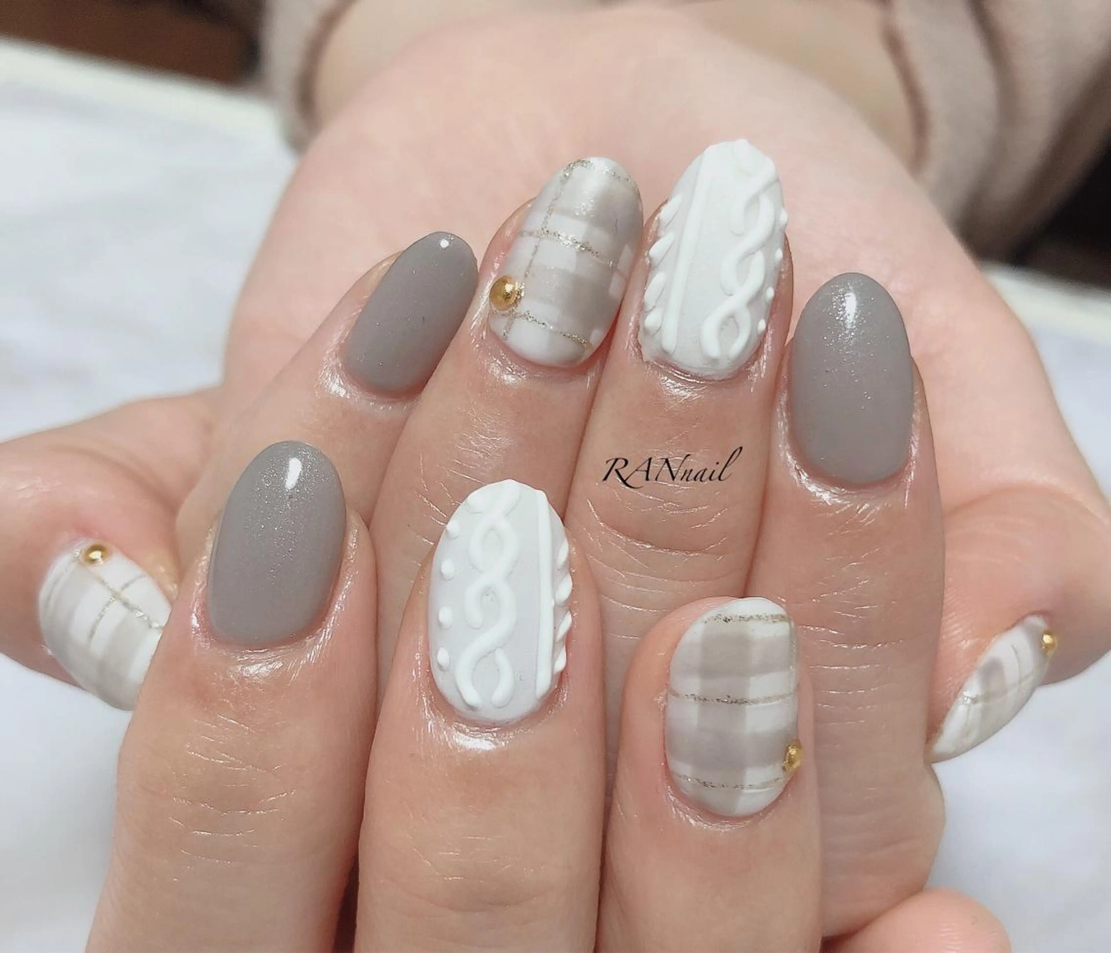 ネイル オフィスネイル シンプルネイル ホワイト 冬ネイル RAN nail 〜ランネイル〜所属・RAN nailのネイルデザイン