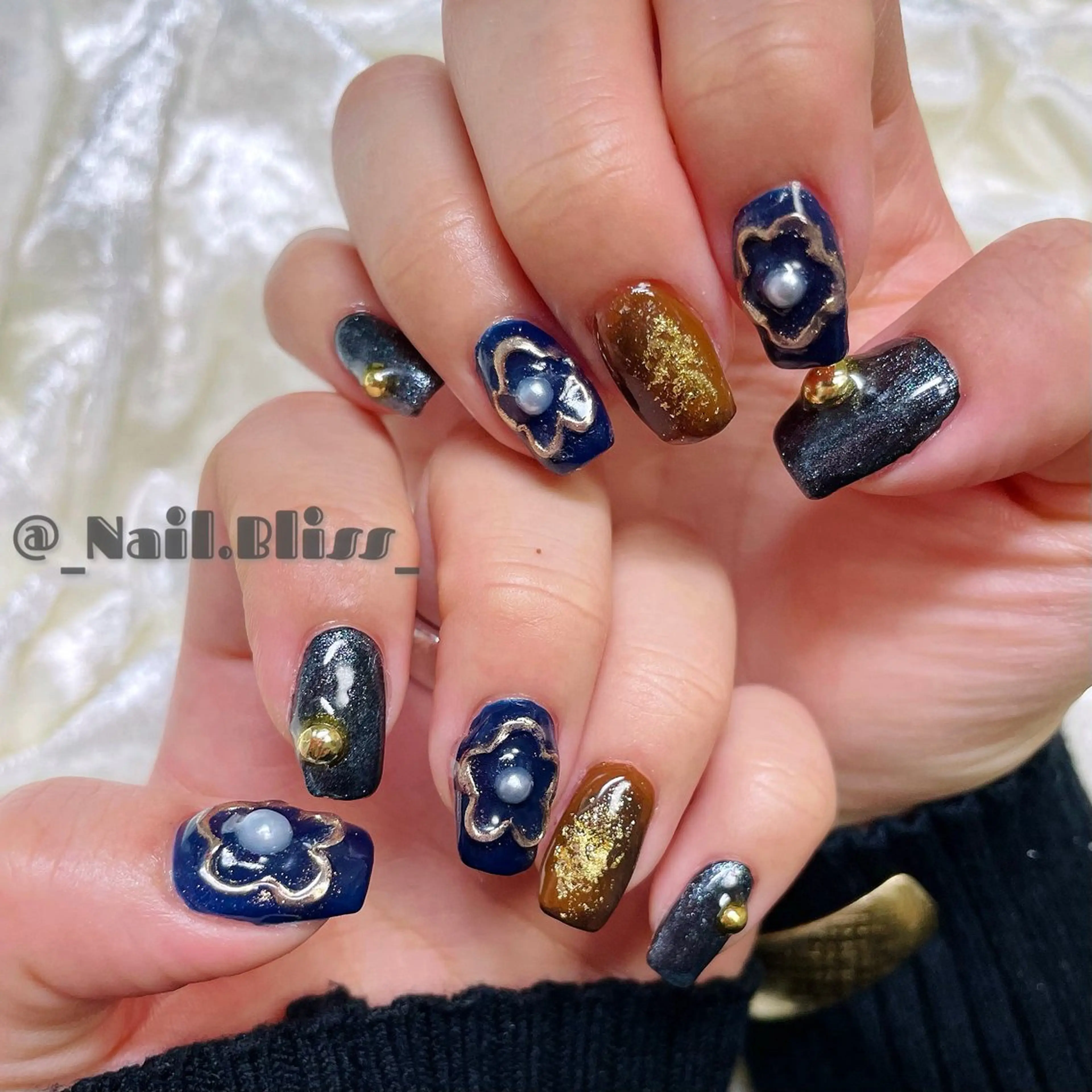 ネイル ミラーネイル ぷっくりネイル NAIL BLISSのネイルデザイン