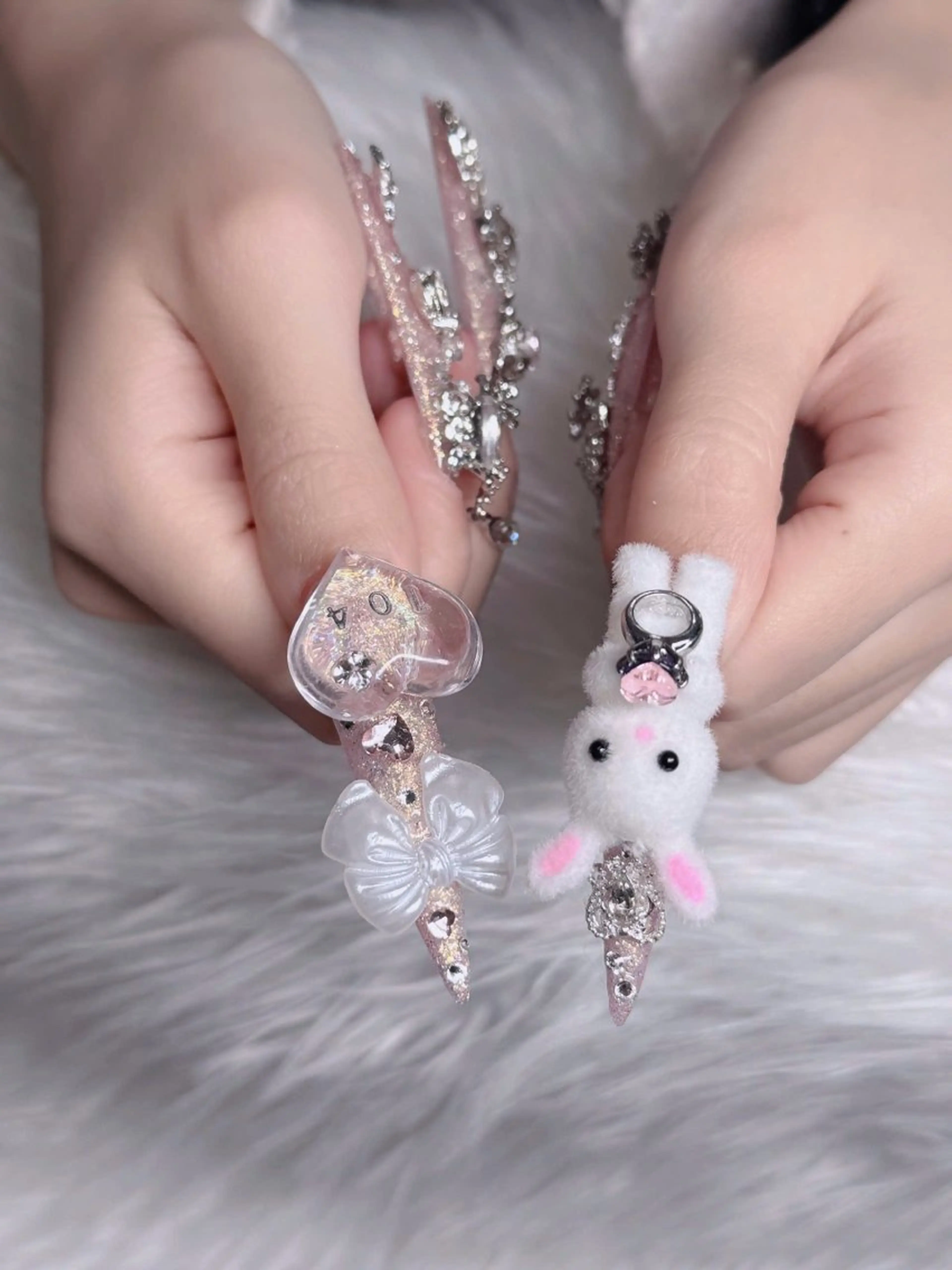 ネイル オーロラネイル フレンチネイル ジェルネイル ハロウィン キラキラネイル ハンドネイル H.baby Nail Salonのネイルデザイン