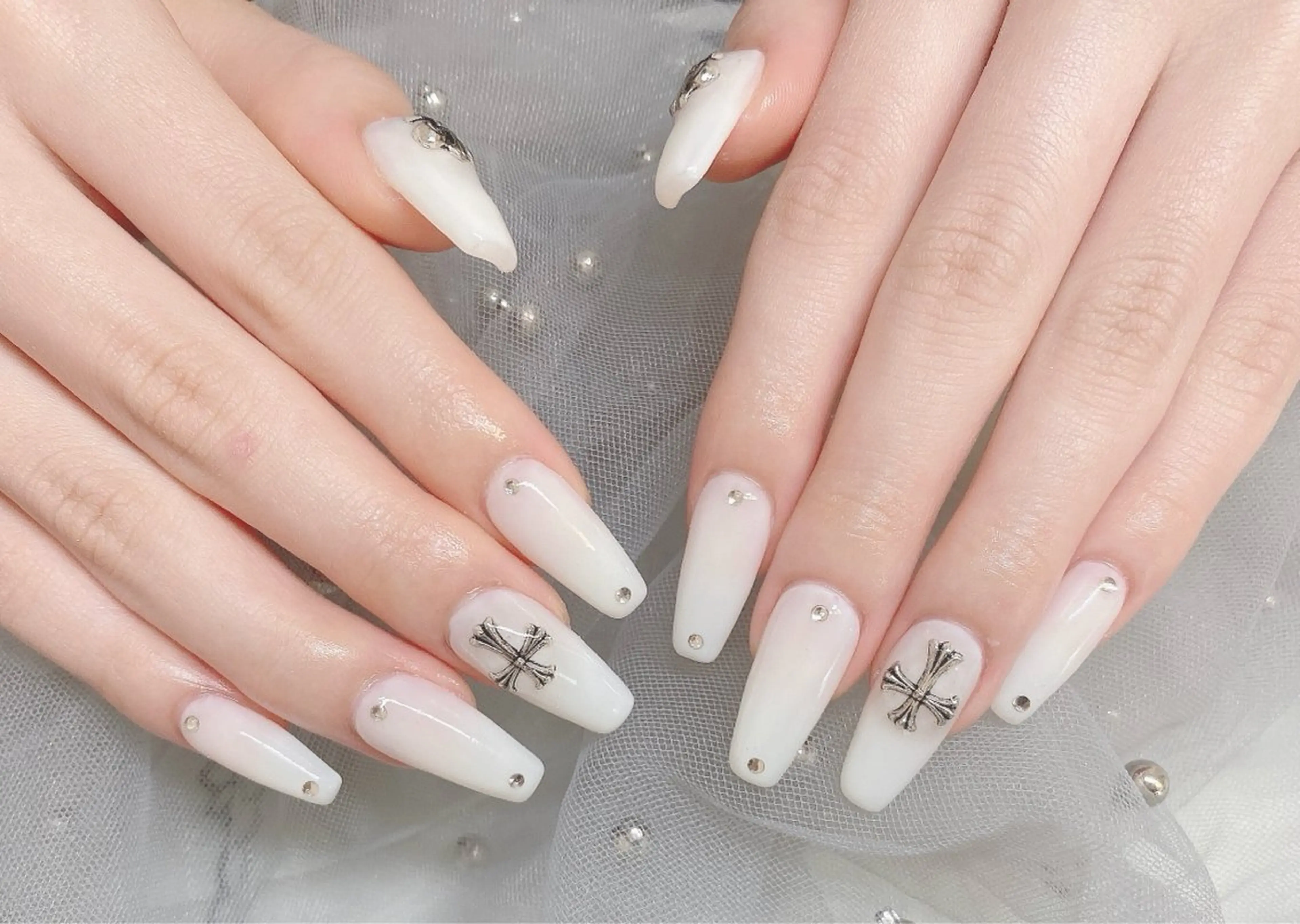 ネイル ハンドネイル PLATA LISAのネイルデザイン