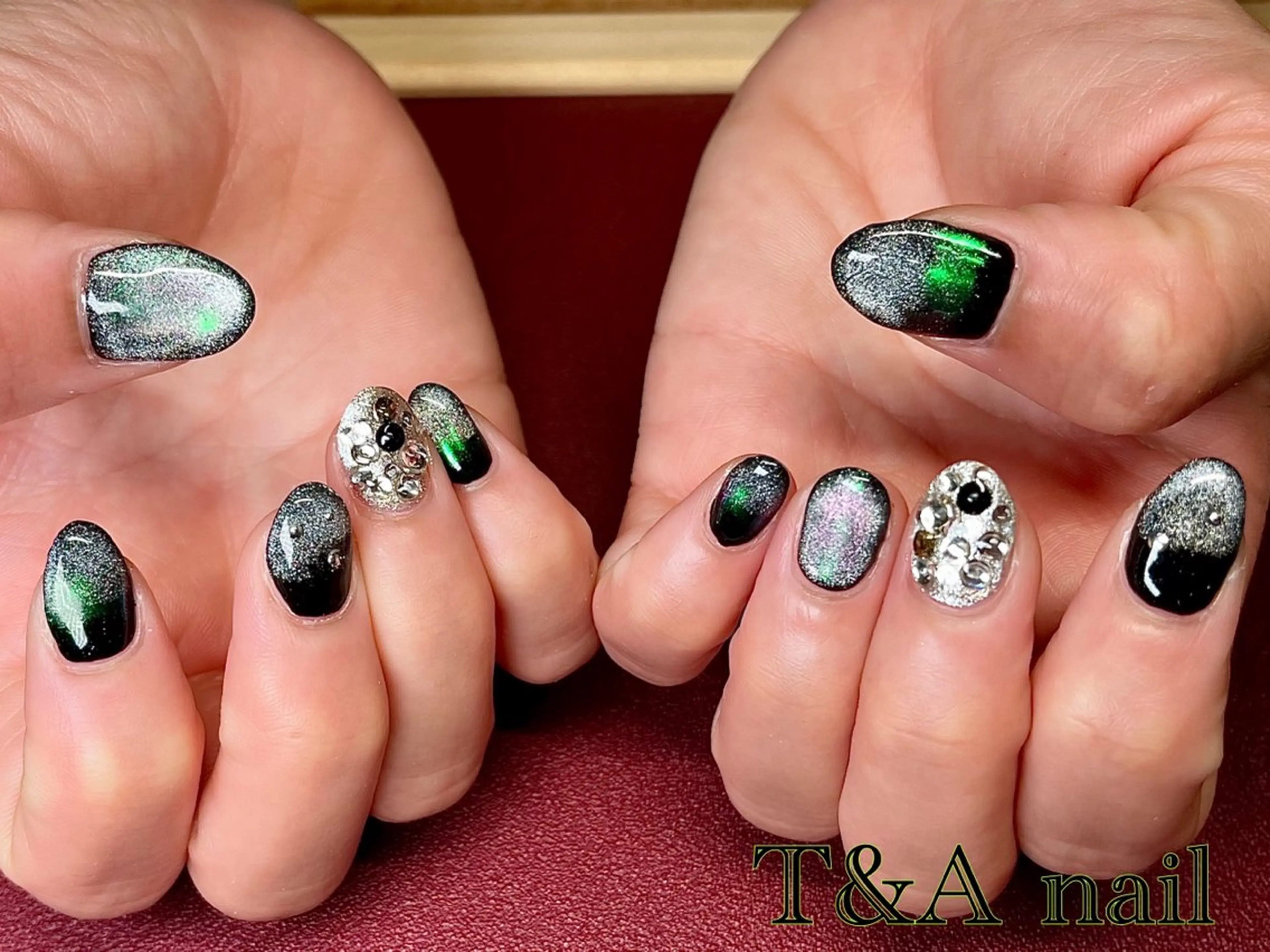 ネイル 長さ出し ジェルネイル グラデーション ハロウィン マグネットネイル ハンドネイル T&A nailのネイルデザイン