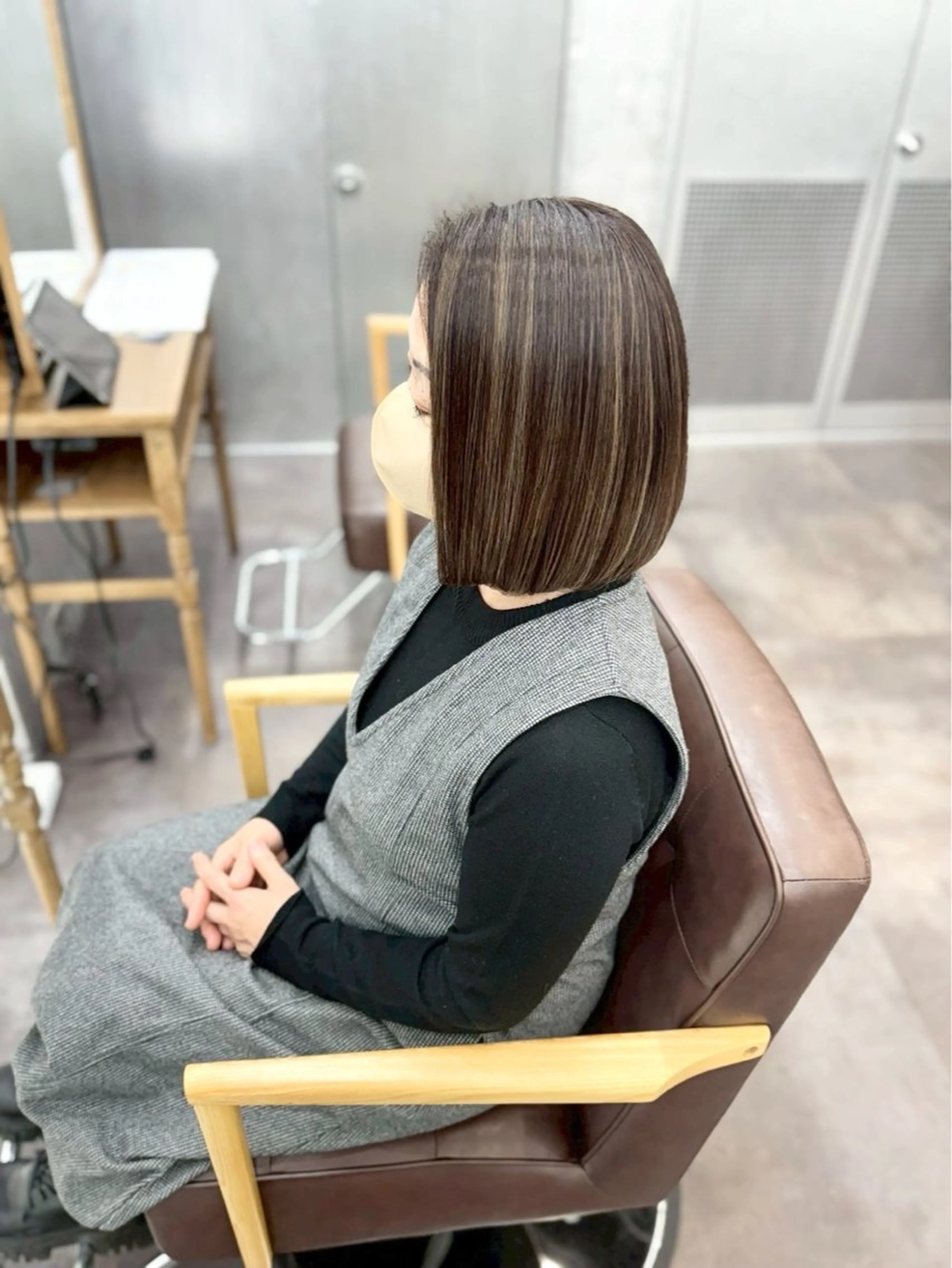 【平日限定】白髪ぼかしハイライト➕全体カラー➕さらさらトリートメントの写真