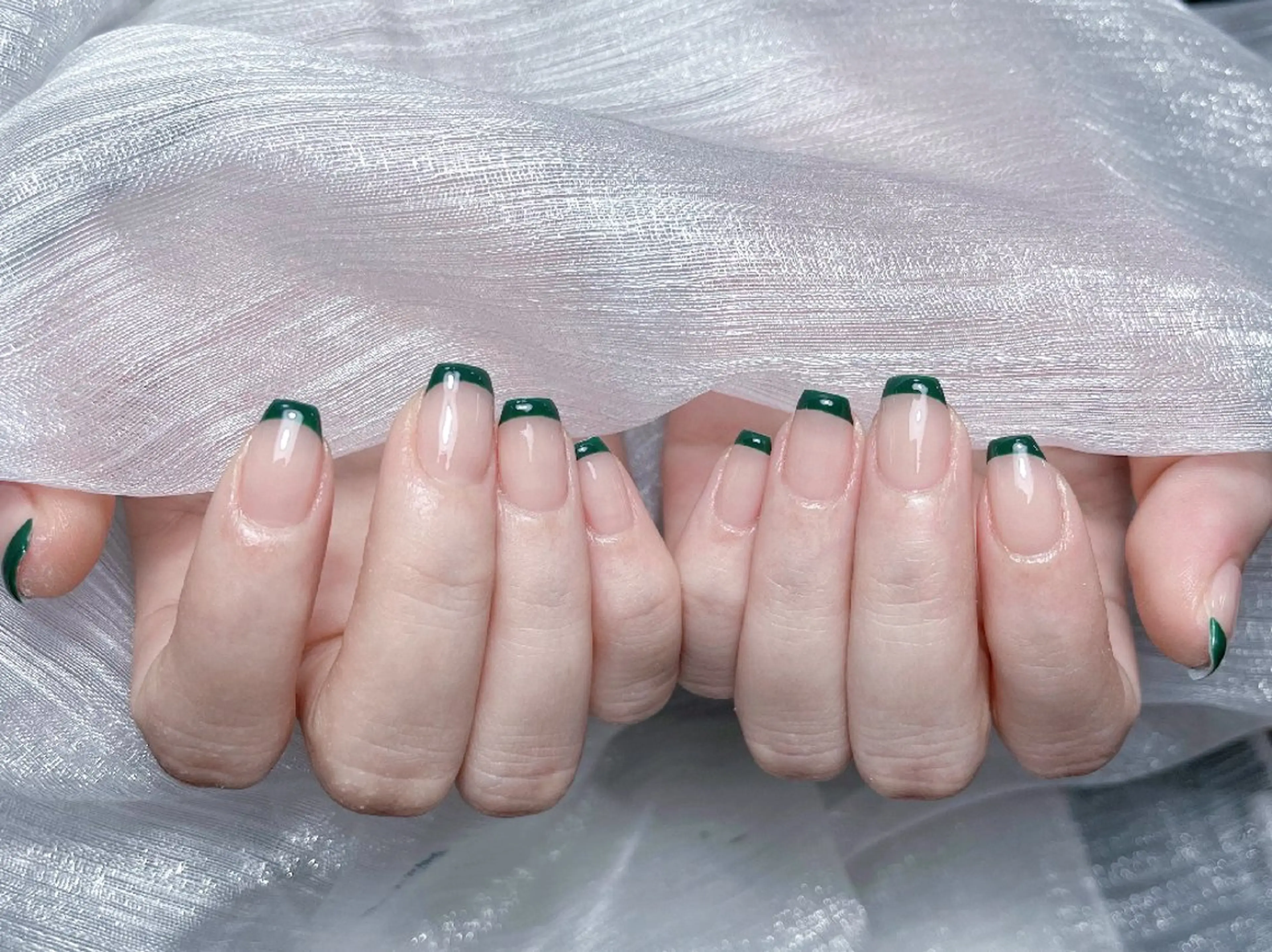 ネイル 長さ出し フレンチネイル グラデーション マグネットネイル マグネットフレンチ ハンドネイル ハンドケア るか 池袋のネイルデザイン