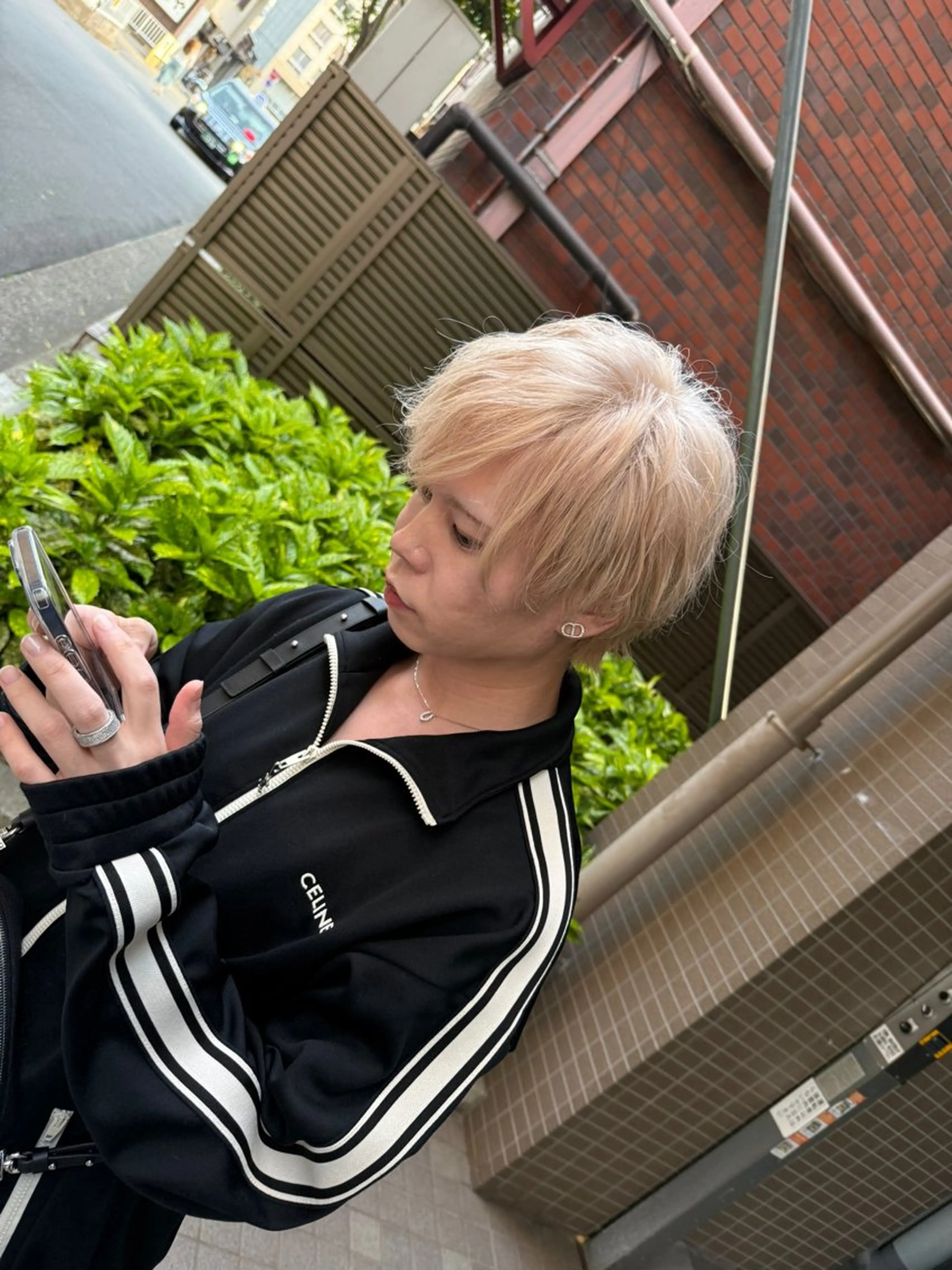 カラー メンズ メンズハイトーン ベージュカラー ハイトーンカラー ホワイトベージュ 坪井 拓海のヘアスタイル