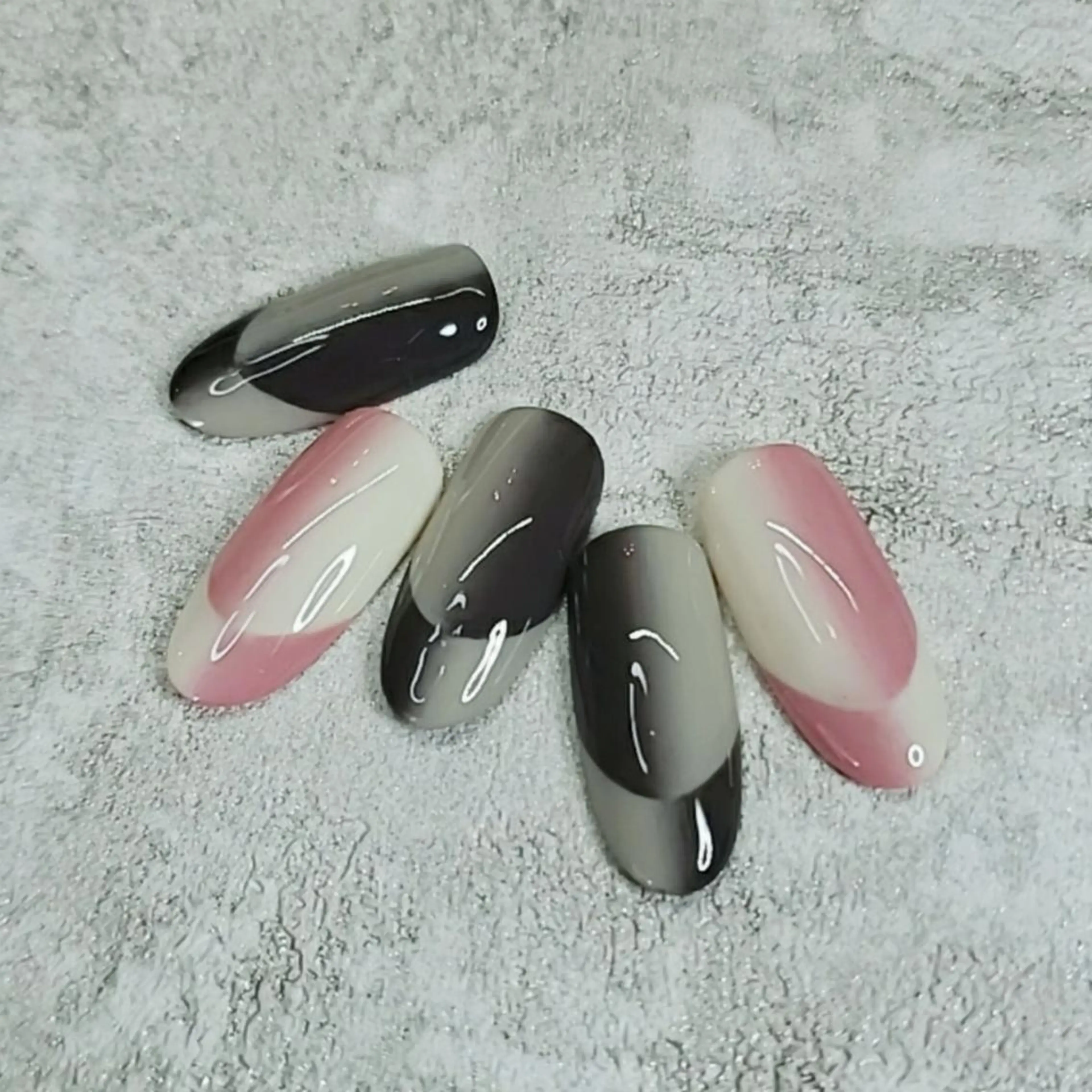 ネイル フレンチネイル ジェルネイル オンブレフレンチ パラジェル Nail Allure(ネイル アルーア)所属・Nail Allureのネイルデザイン