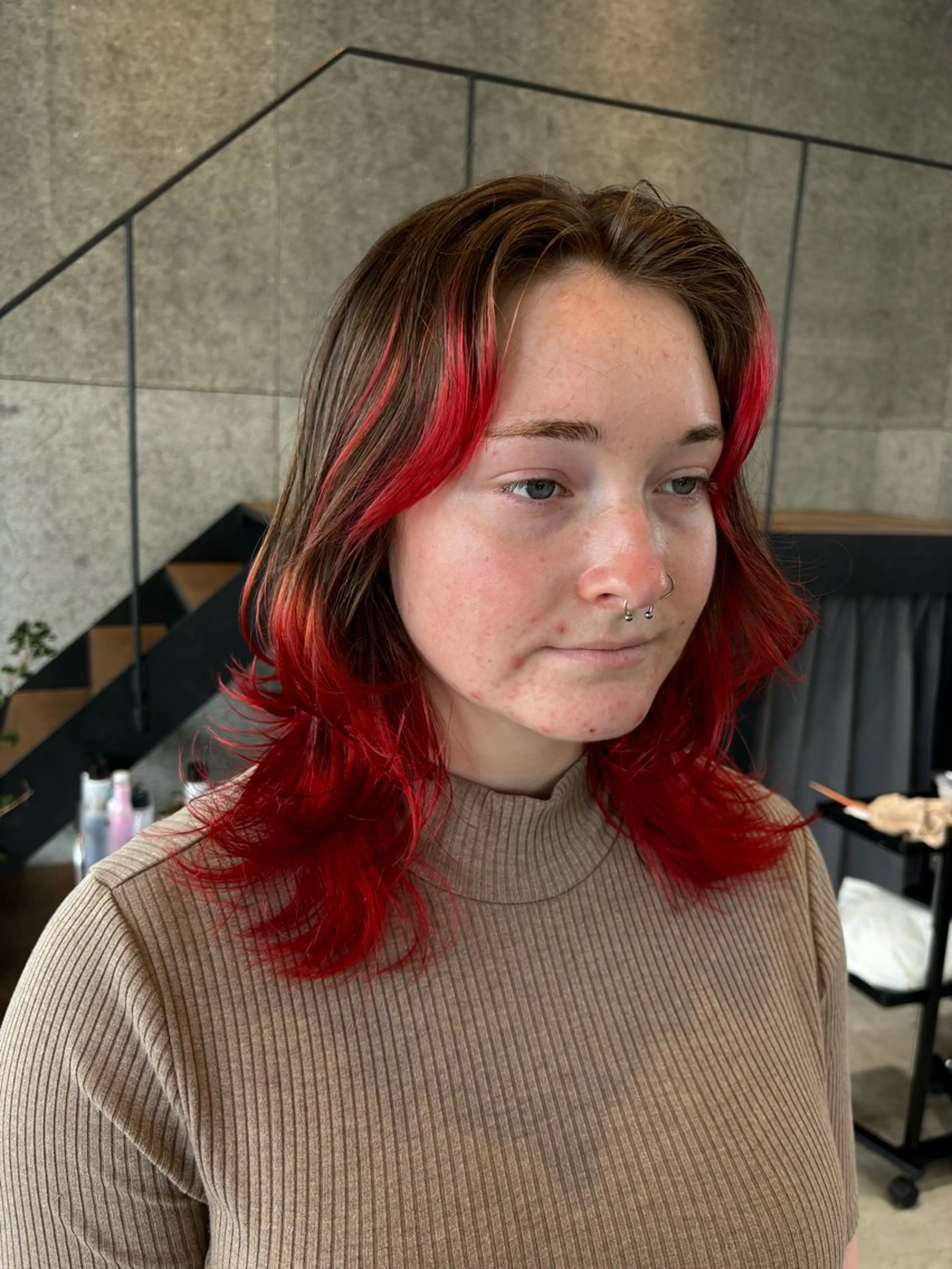 ミディアム カラー パーマ ヘアアレンジ デザインカラー レイヤーカット ヘアカラー トリートメント ヘッドスパ ヘアセット 押切 響　のヘアスタイル