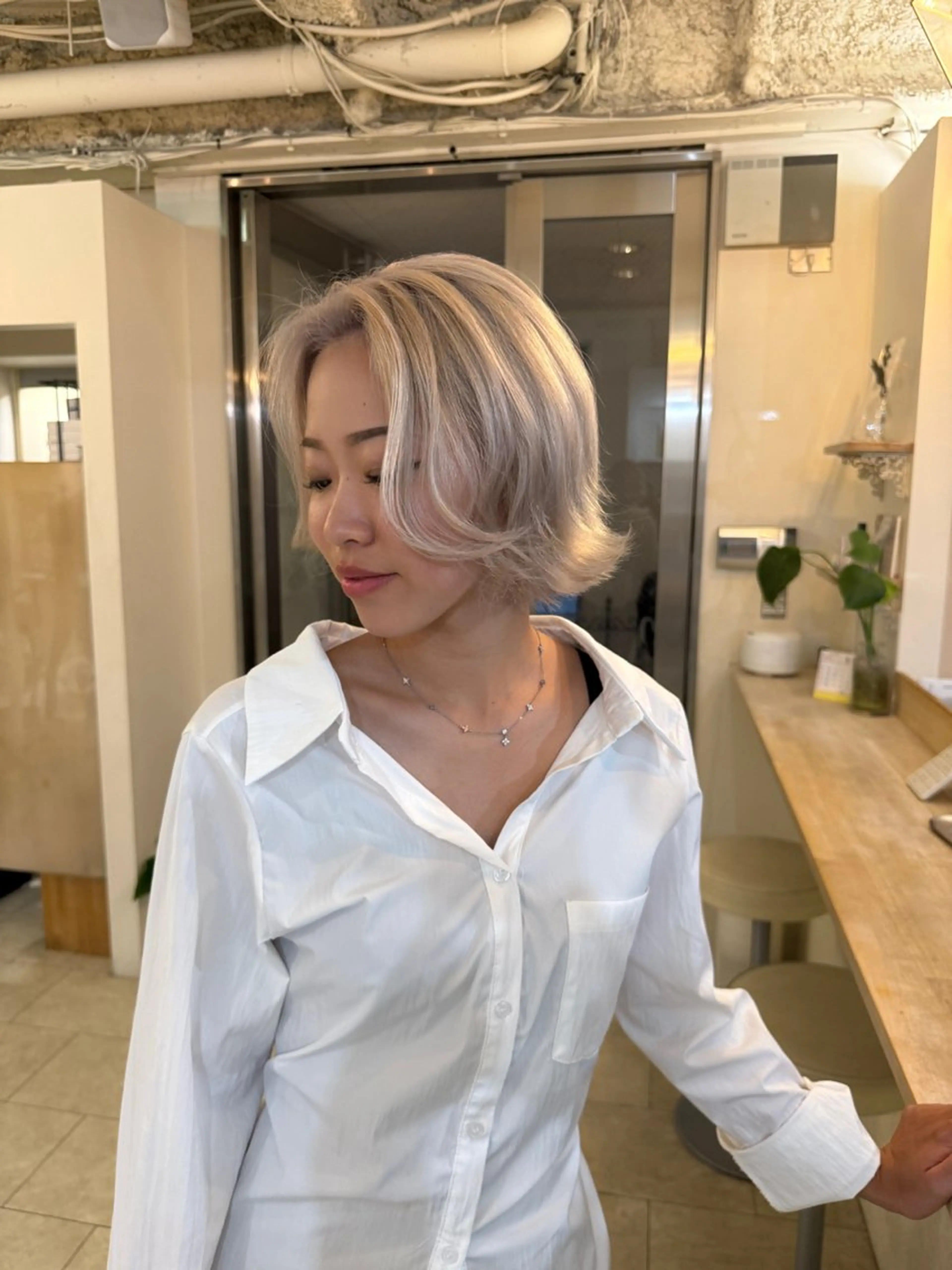 ショート Maho/海外 レイヤー/ハイトーンのヘアスタイル