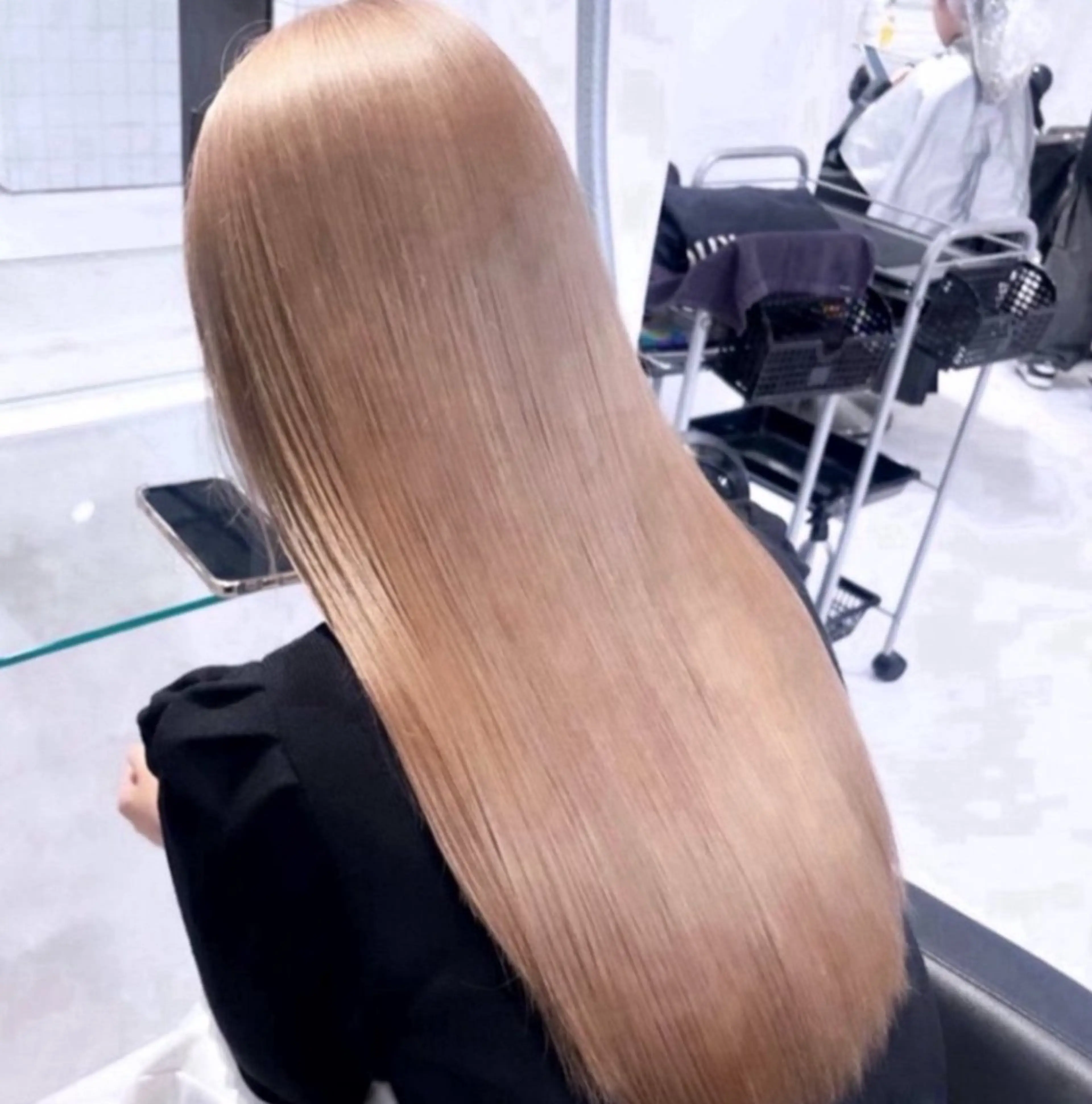 ロング カラー 🫧うる艶トレンド 🫧透明感カラーのヘアスタイル