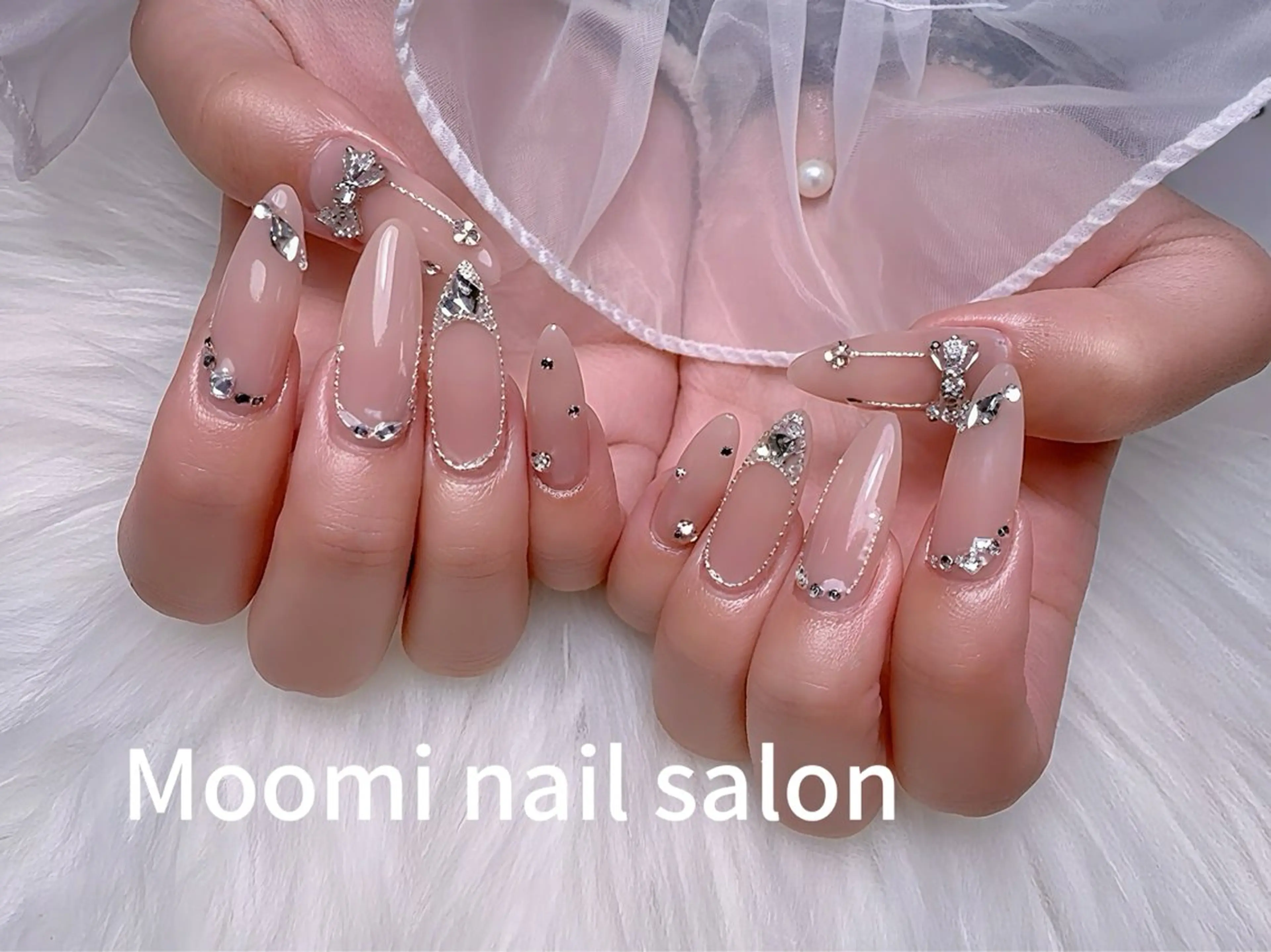 ロング ハンドネイル Moomi nail salonのネイルデザイン