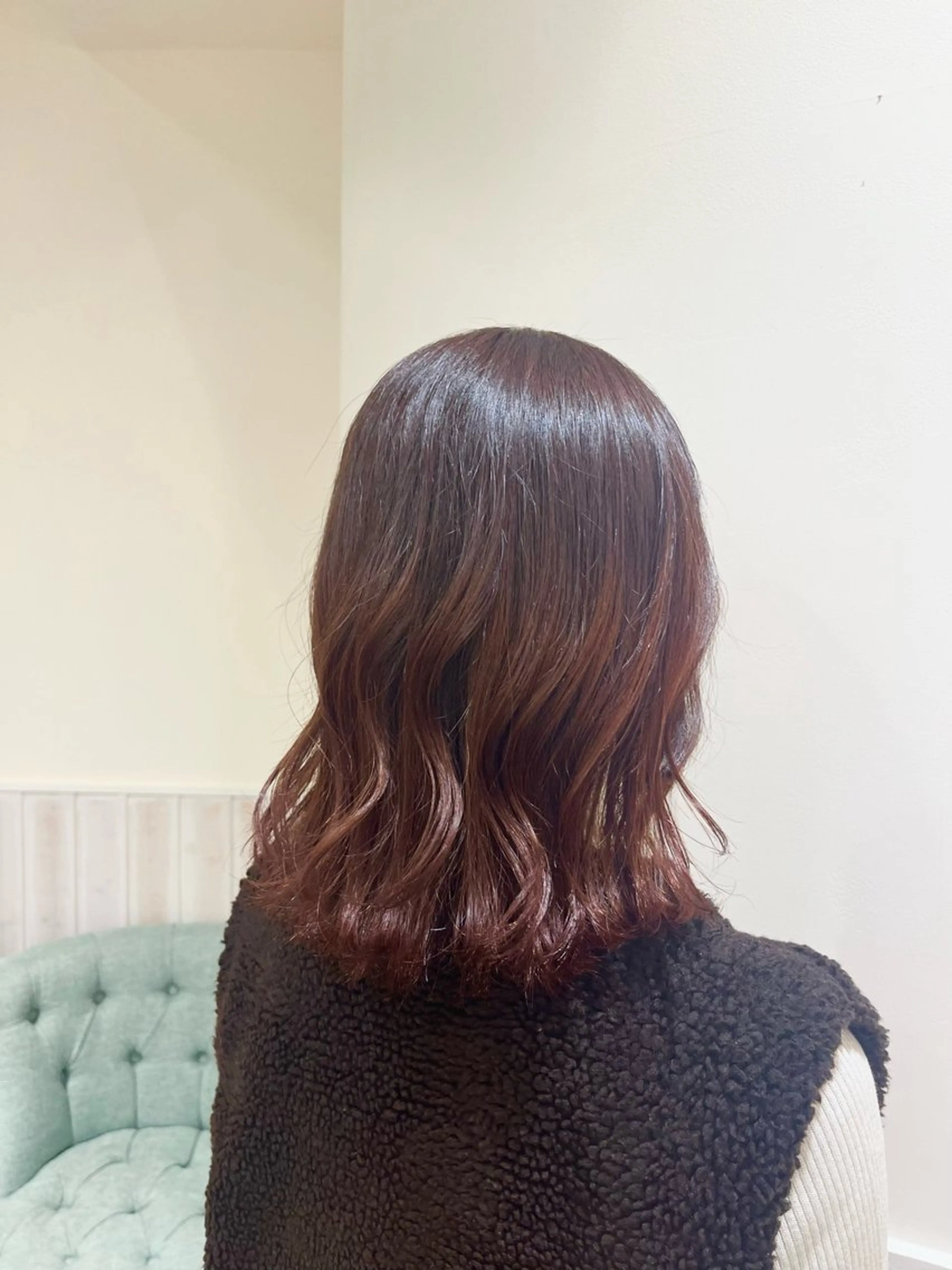 ミディアム カラー キッズ グラデーションカラー 透け感カラー🌿 小島 りなのヘアスタイル