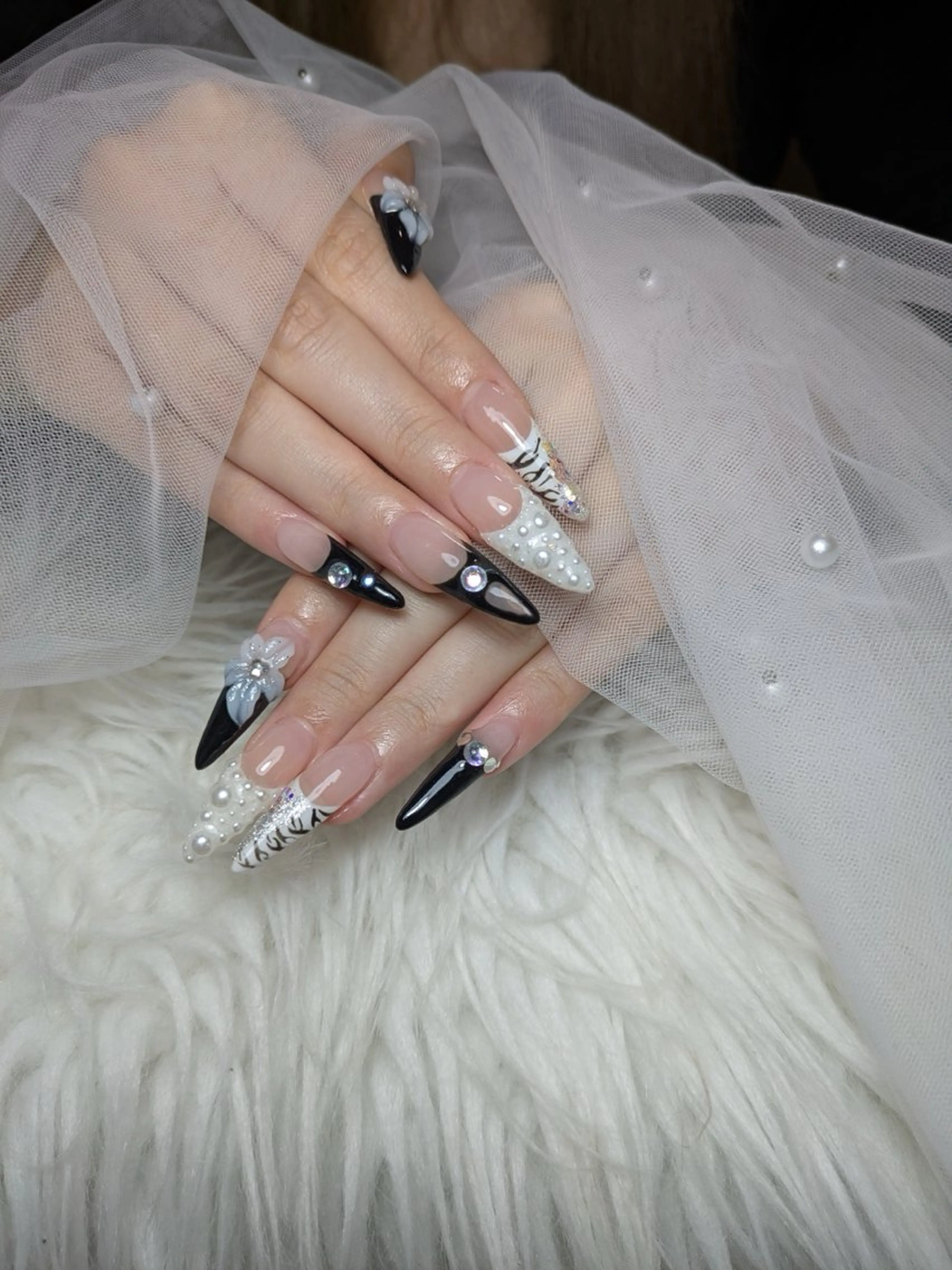 ネイル Queen Nail 柏店　クイーンネイルのネイルデザイン