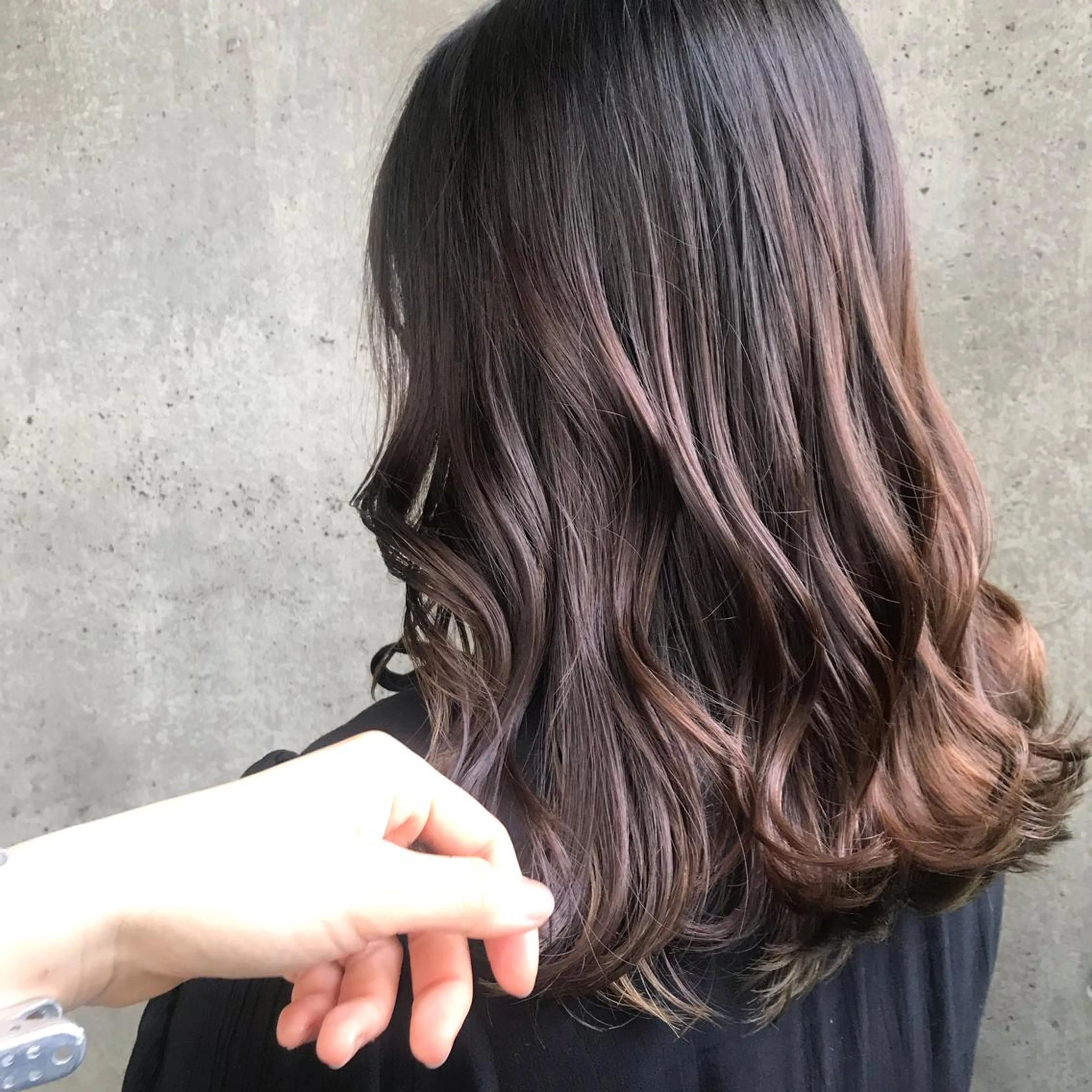 ミディアム 松本平太郎美容室大宮店所属・もりたみかこ 美容師お休み中のヘアスタイル