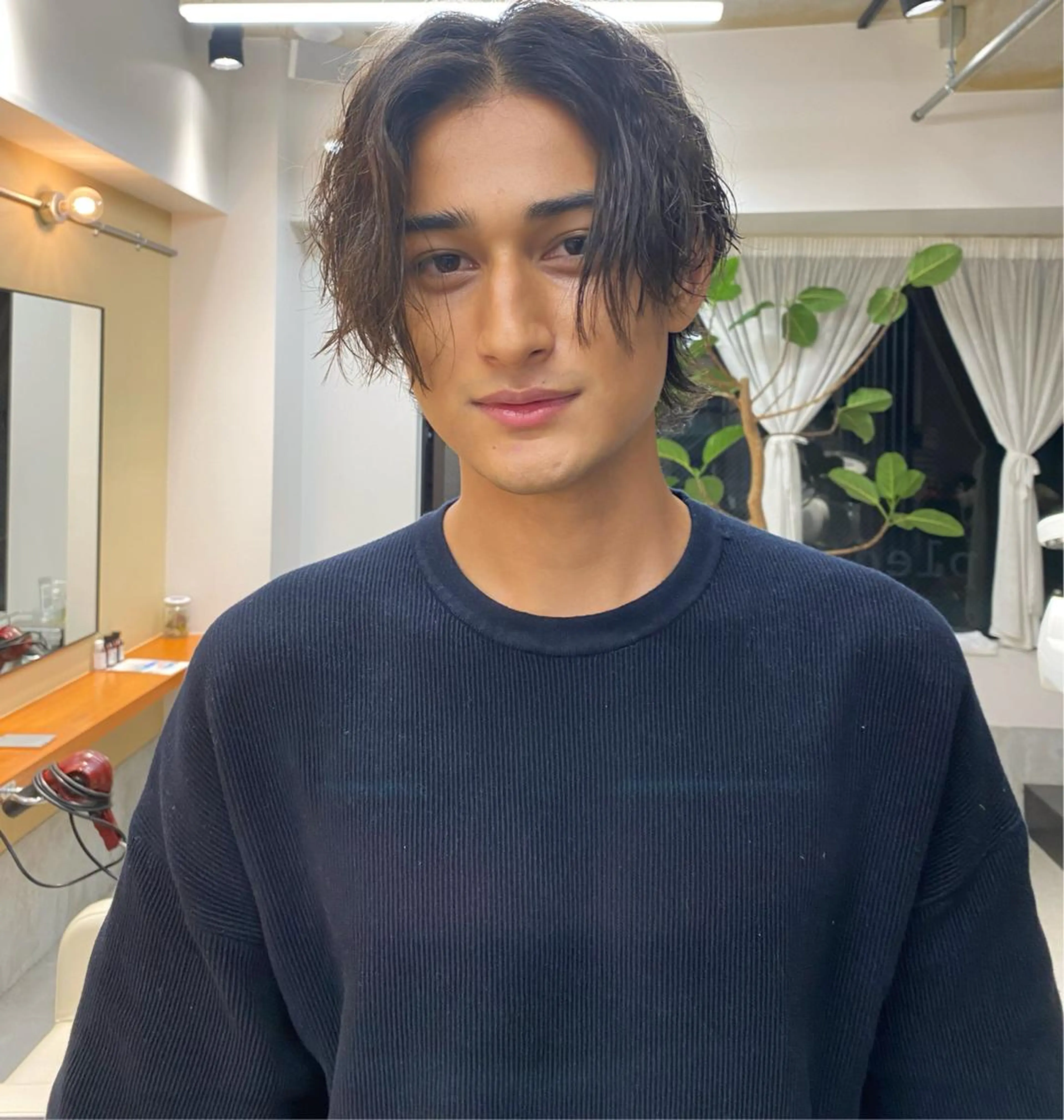 ミディアム メンズ ミディアムパーマ メンズパーマ トリートメント ヒカル/ミディアム パーマ/ロングパーマのヘアスタイル