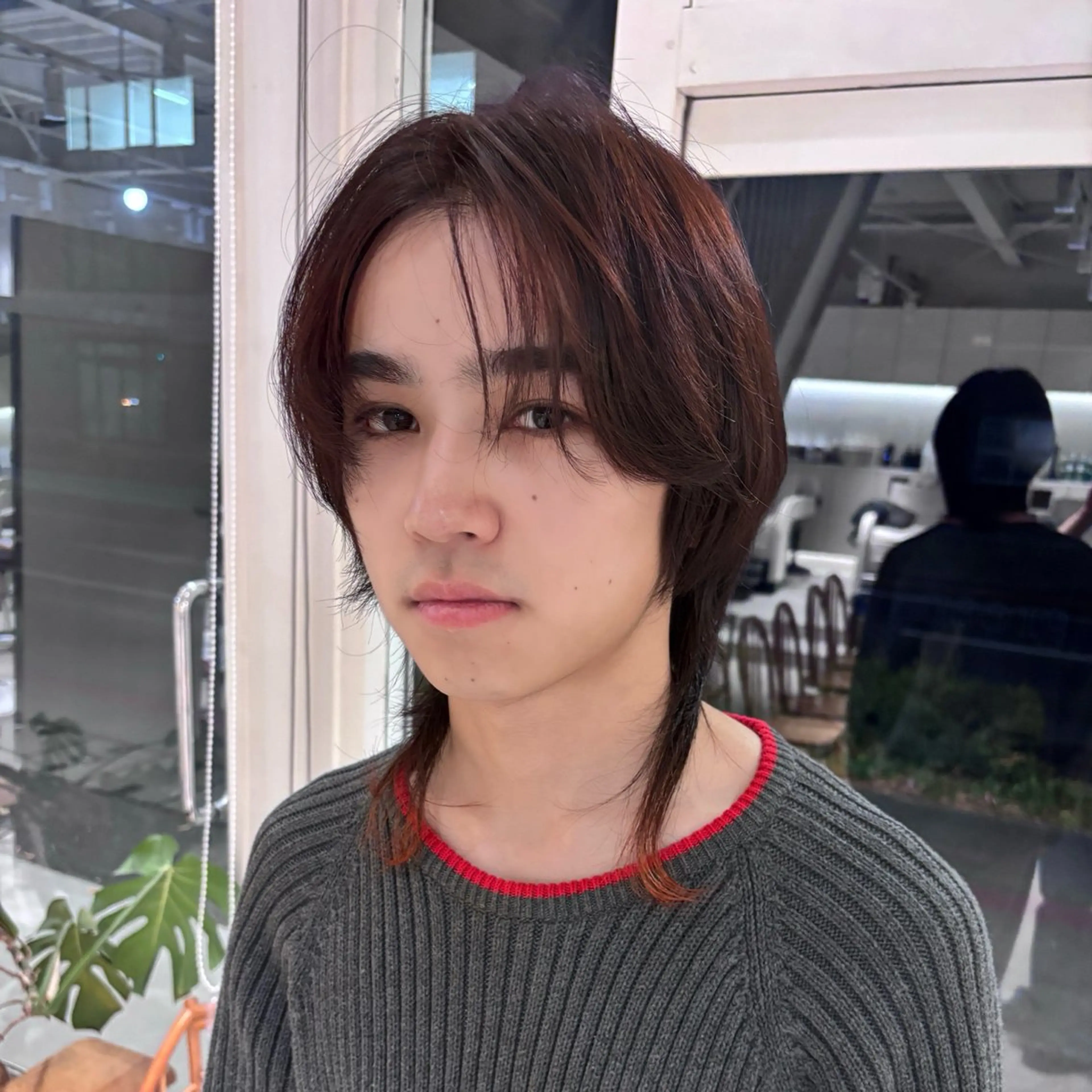 ショート カラー ブリーチ オレンジ 林 咲弥那のヘアスタイル