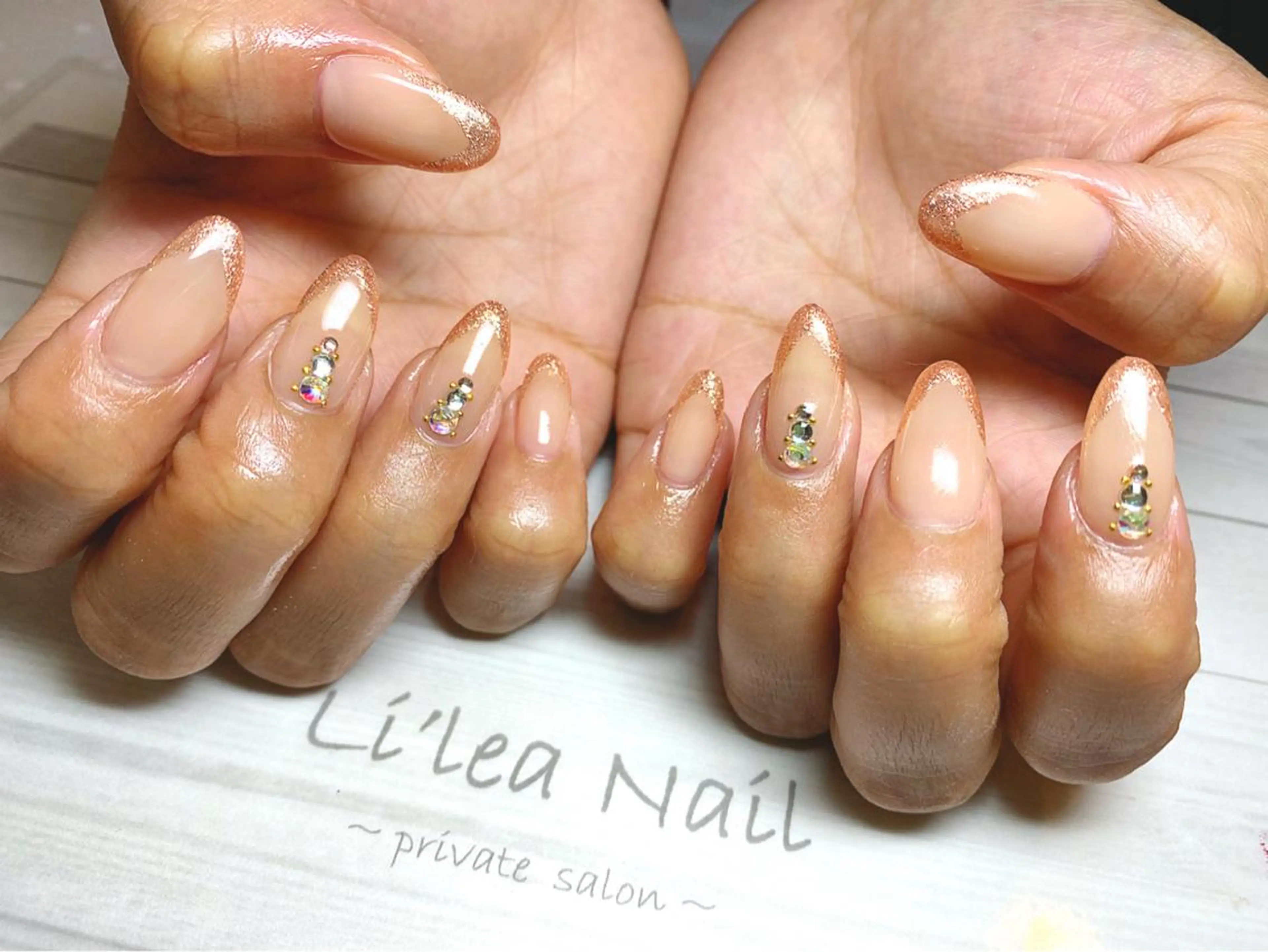 ネイル Li'leaNail AINAのネイルデザイン