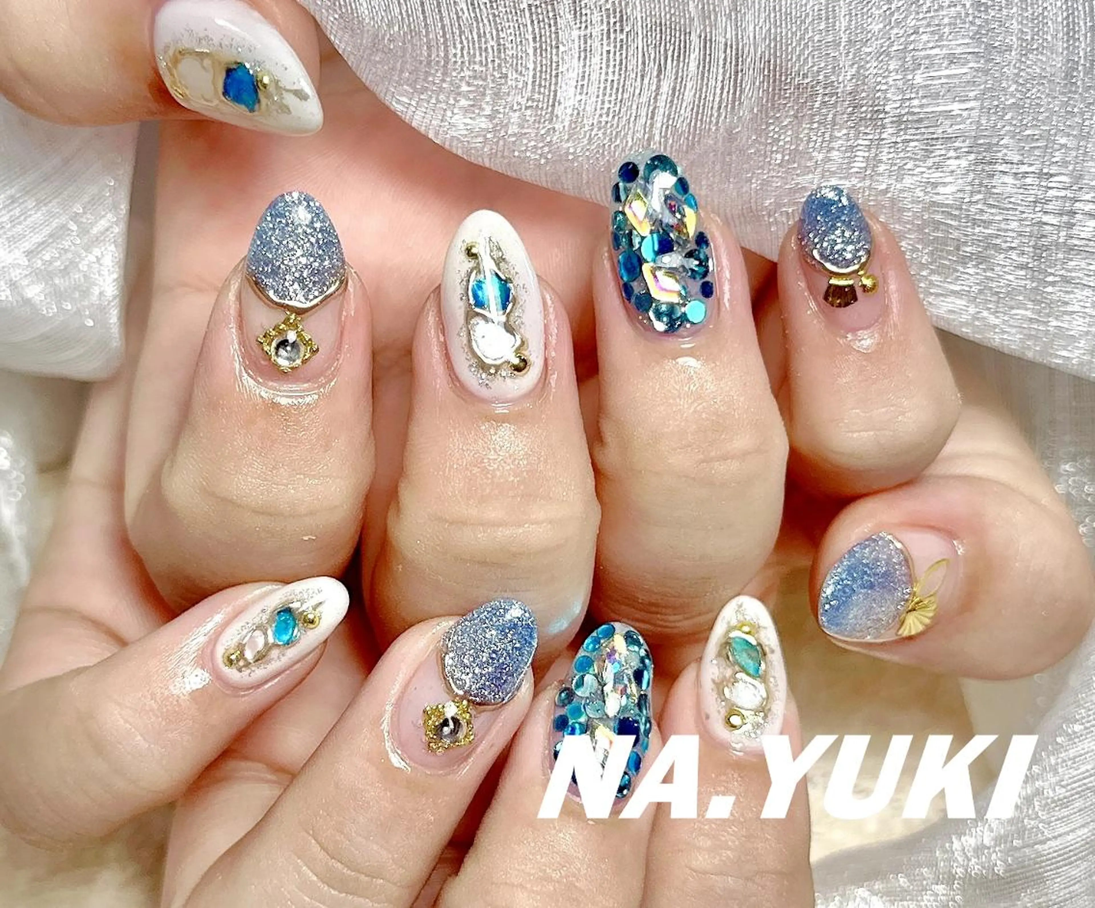 ネイル ハンドネイル ハンドケア 🌷 Mooning 🌷のネイルデザイン