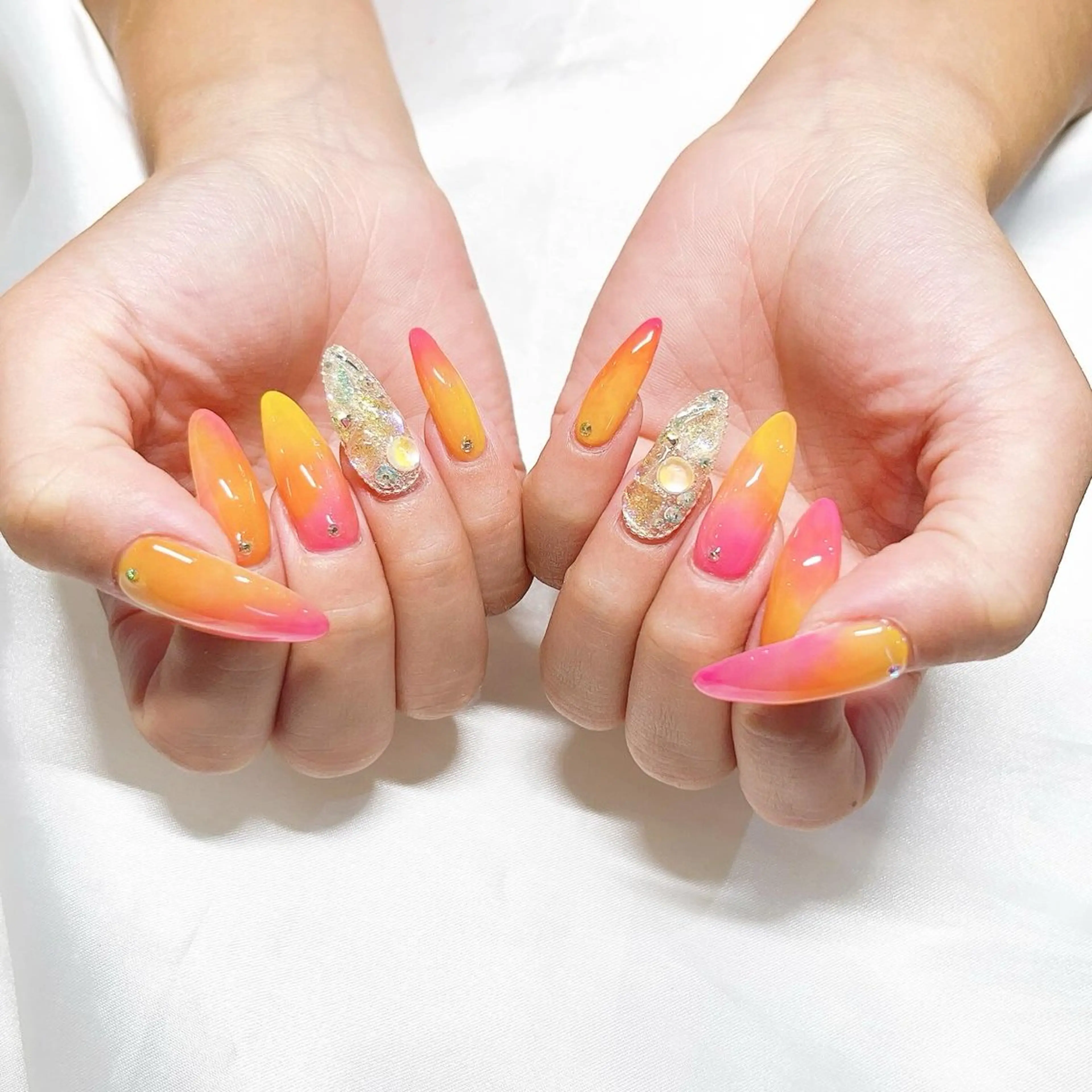 ネイル ハンドネイル 根津 綾子のネイルデザイン