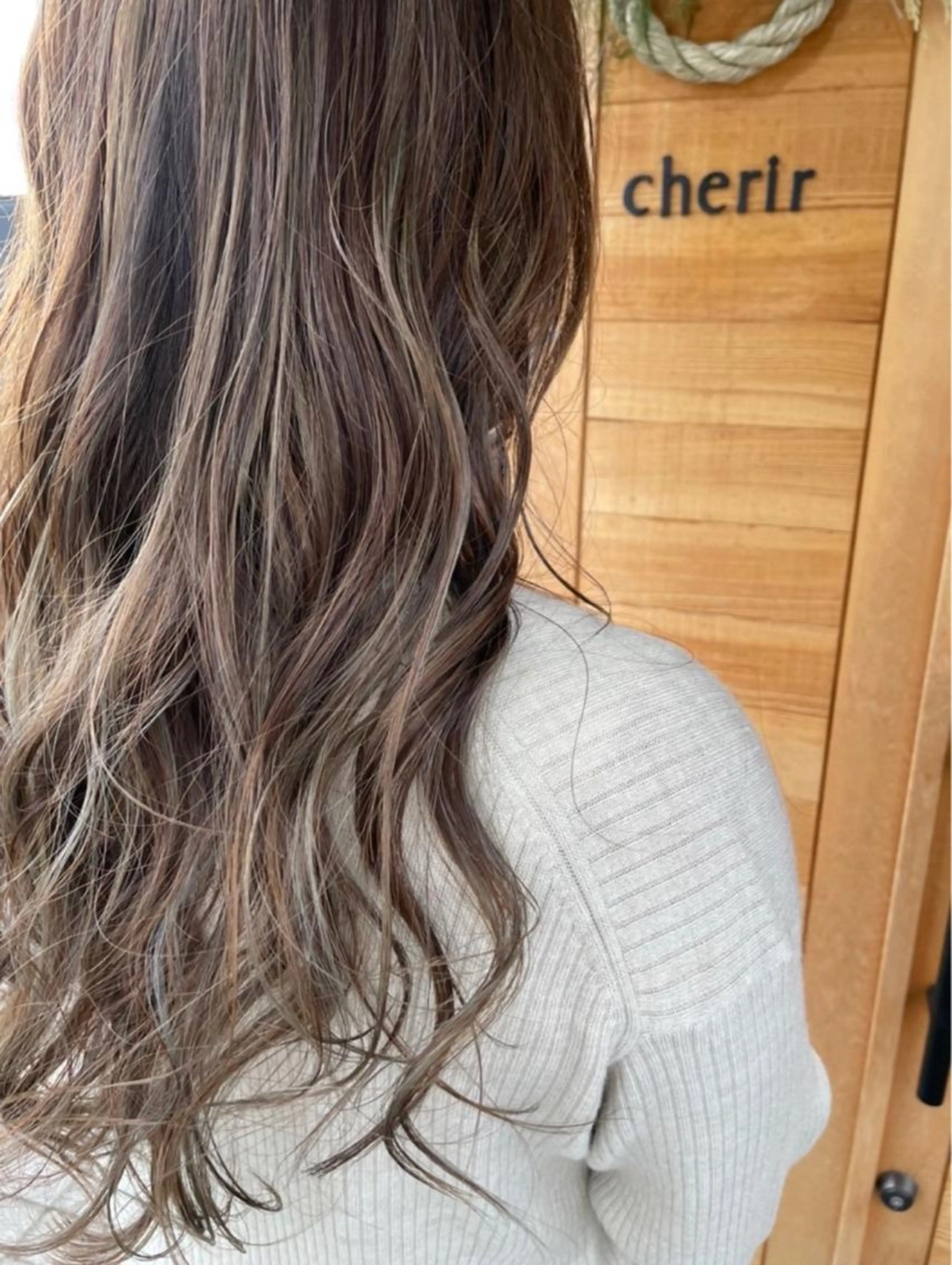 ミディアム ヘアカラー トリートメント cherir所属・藤井 美陽のヘアスタイル