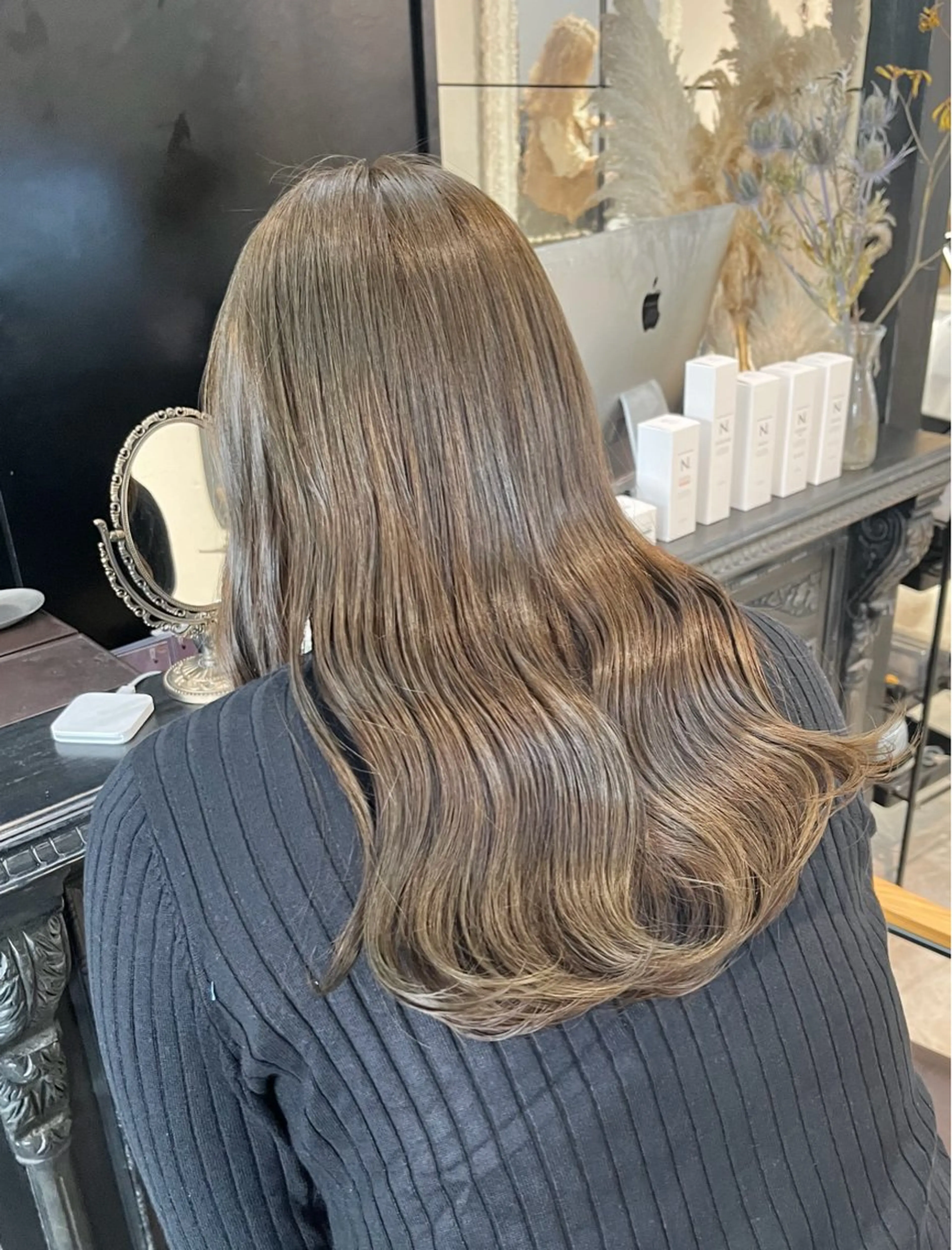 ロング ヘアカラー トリートメント ブリーチなしダブルカ ラー🩶manamiのヘアスタイル