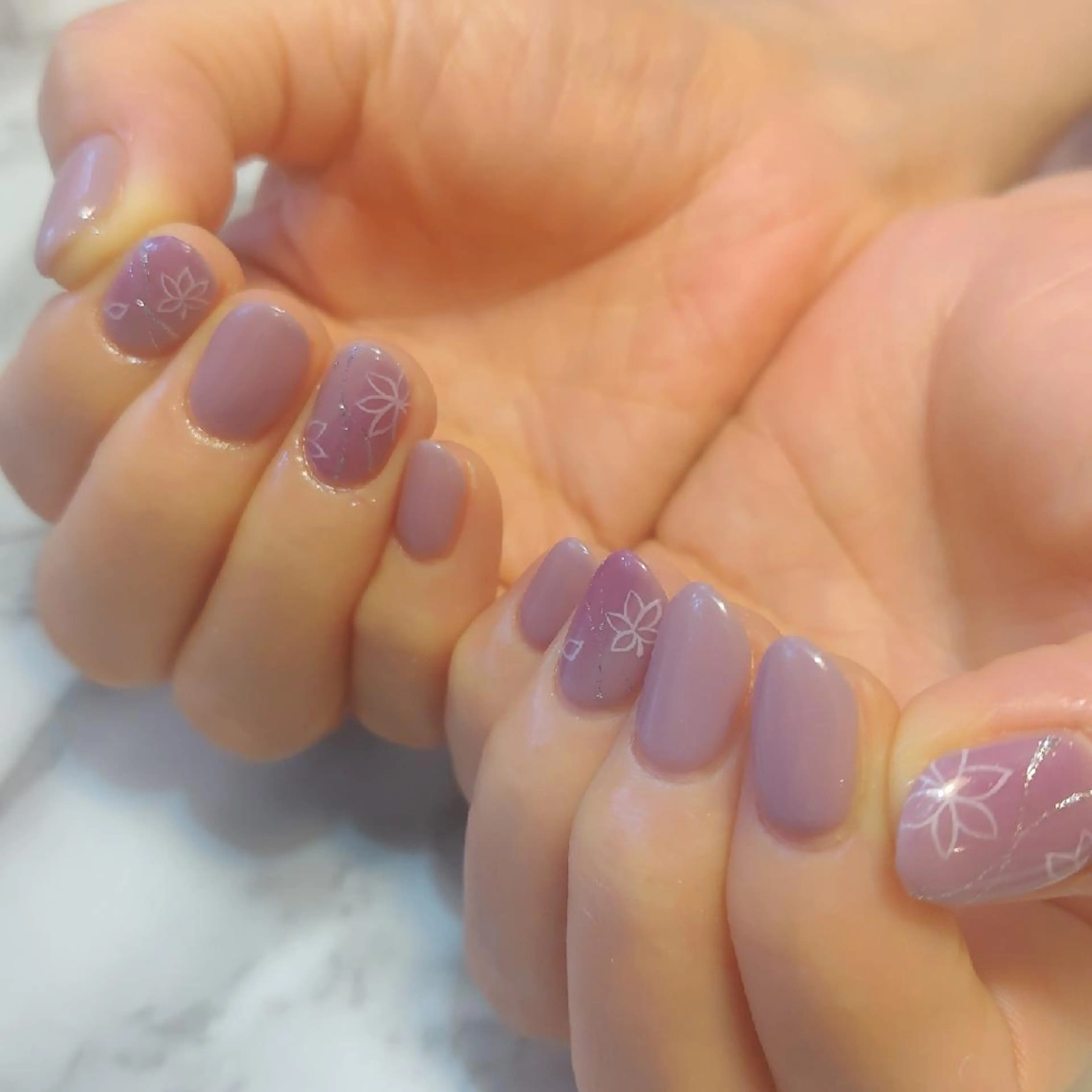 ネイル ジェヌインネイル 河内のネイルデザイン