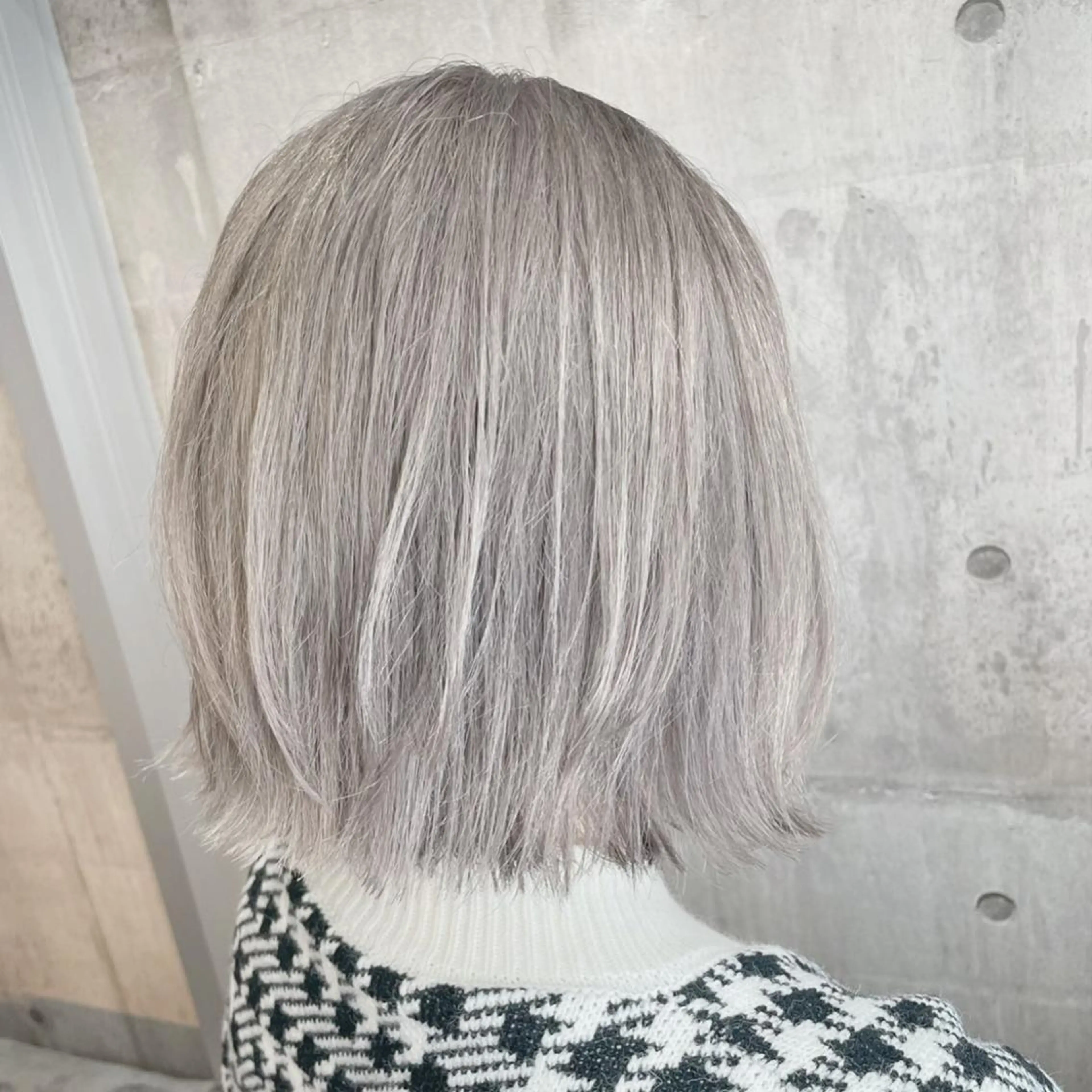 ショート カラー ヘアカラー トリートメント ヤナ マネージャーのヘアスタイル
