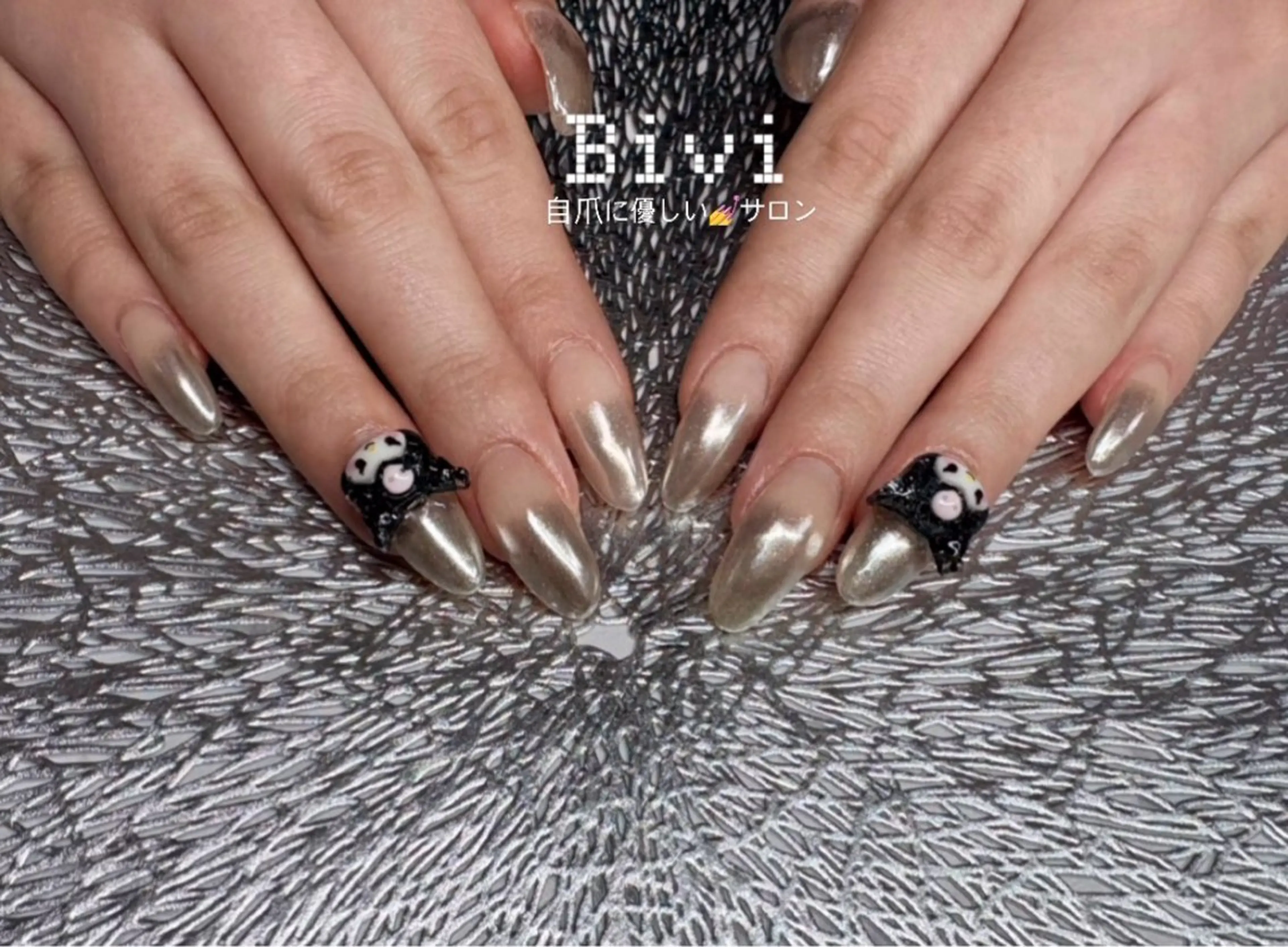 ネイル アートネイル ラメ(グリッター) 持ち込み ワンホンネイル 冬ネイル ハンドネイル ハンドケア ♡Bivi♡自爪に 優しいネイルサロンのネイルデザイン